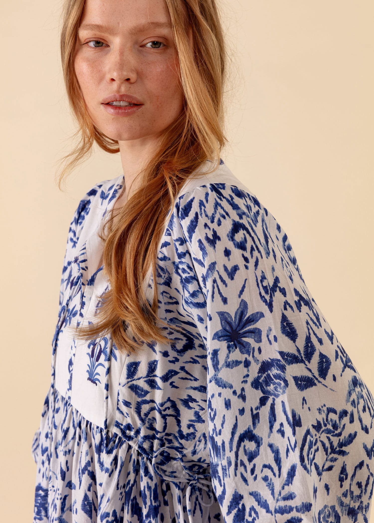 AURORA Lyhyt puhvihihainen mekko - Sininen 3 - Indiska