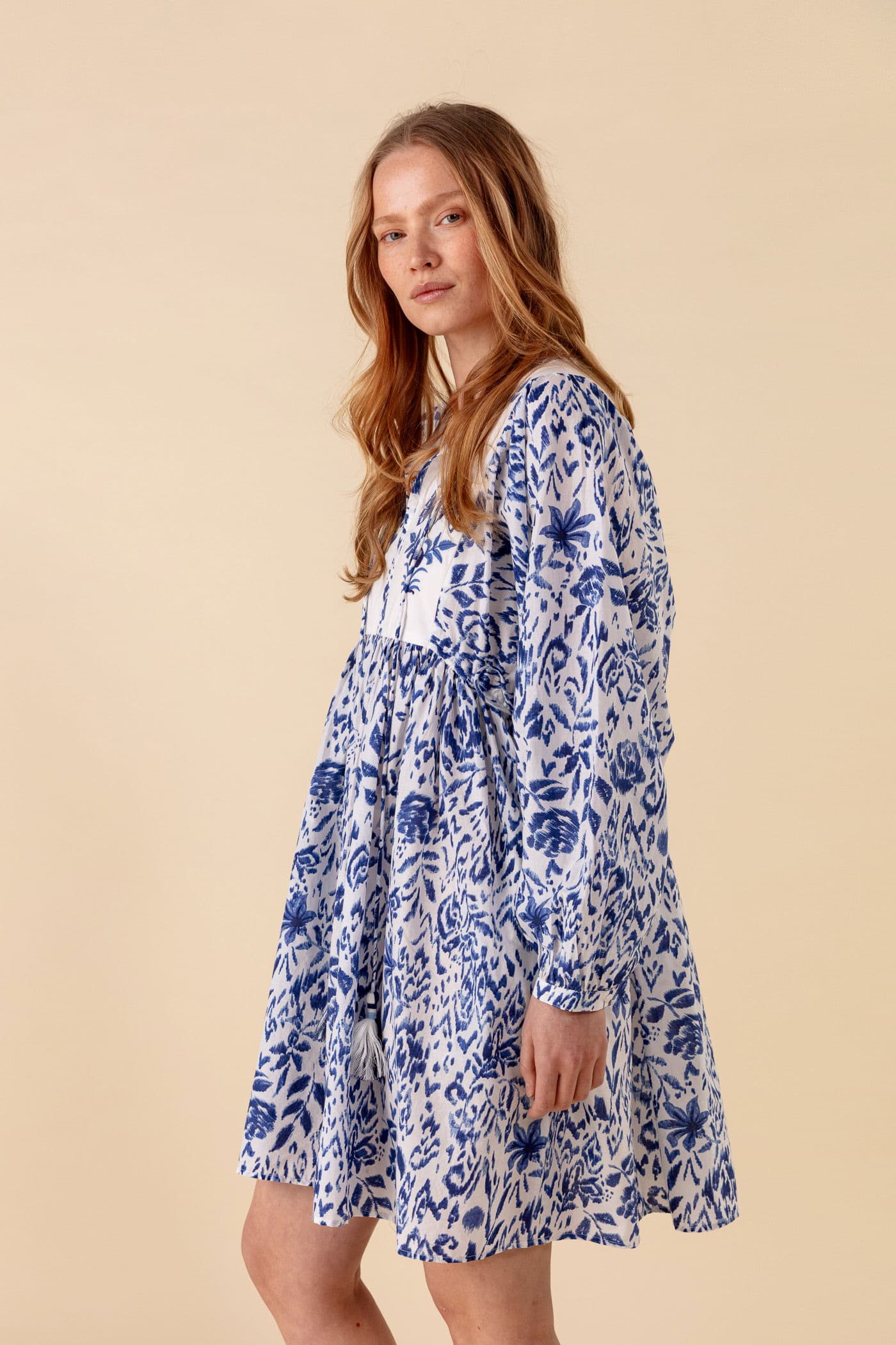 AURORA Lyhyt puhvihihainen mekko - Sininen 4 - Indiska