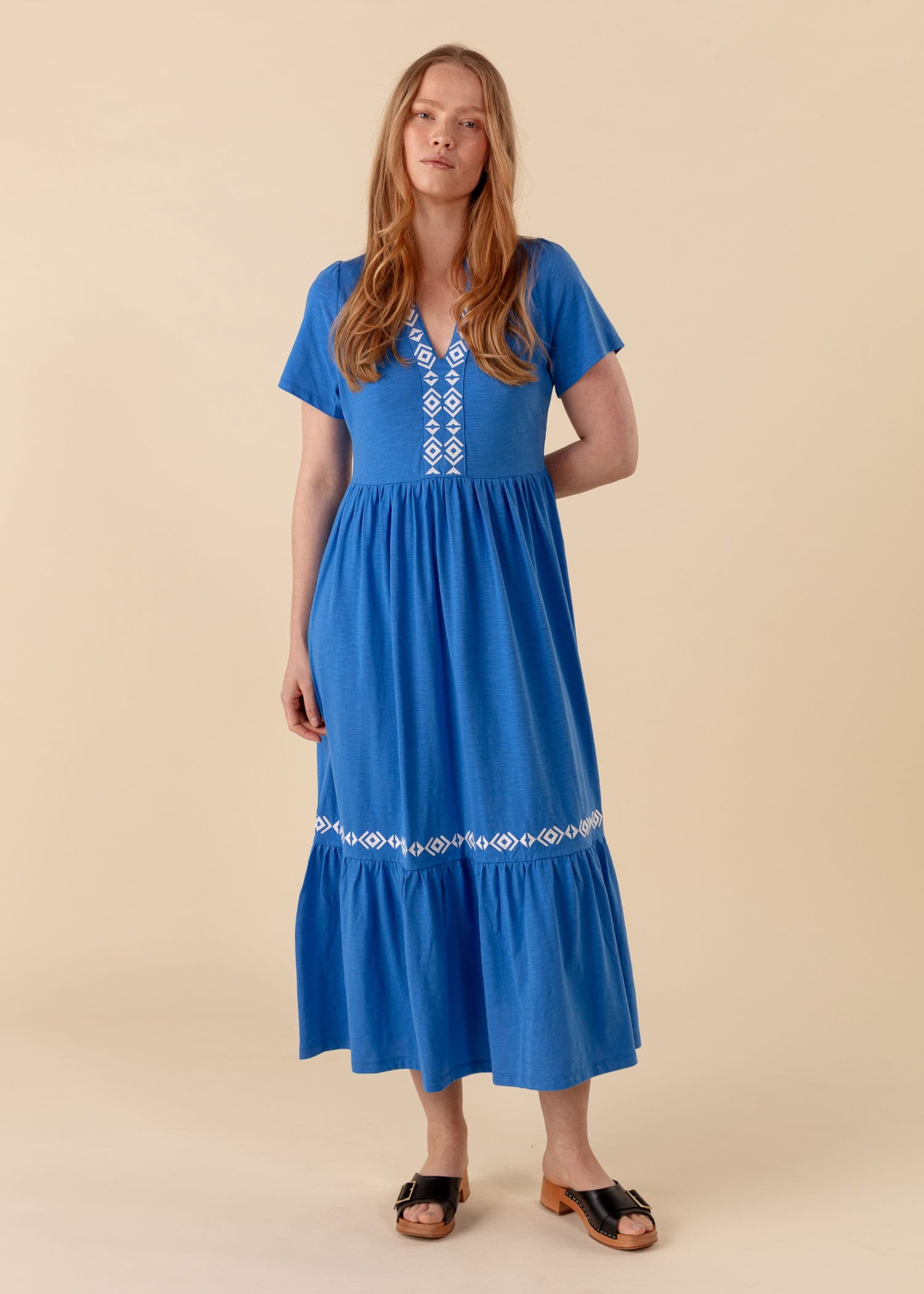 SILVIA Jerseykjole med broderi - Blå 1 - Indiska