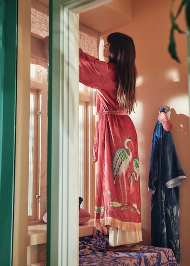 Velvet Lang mønstret kimono i velour - Rosa 1 - Indiska