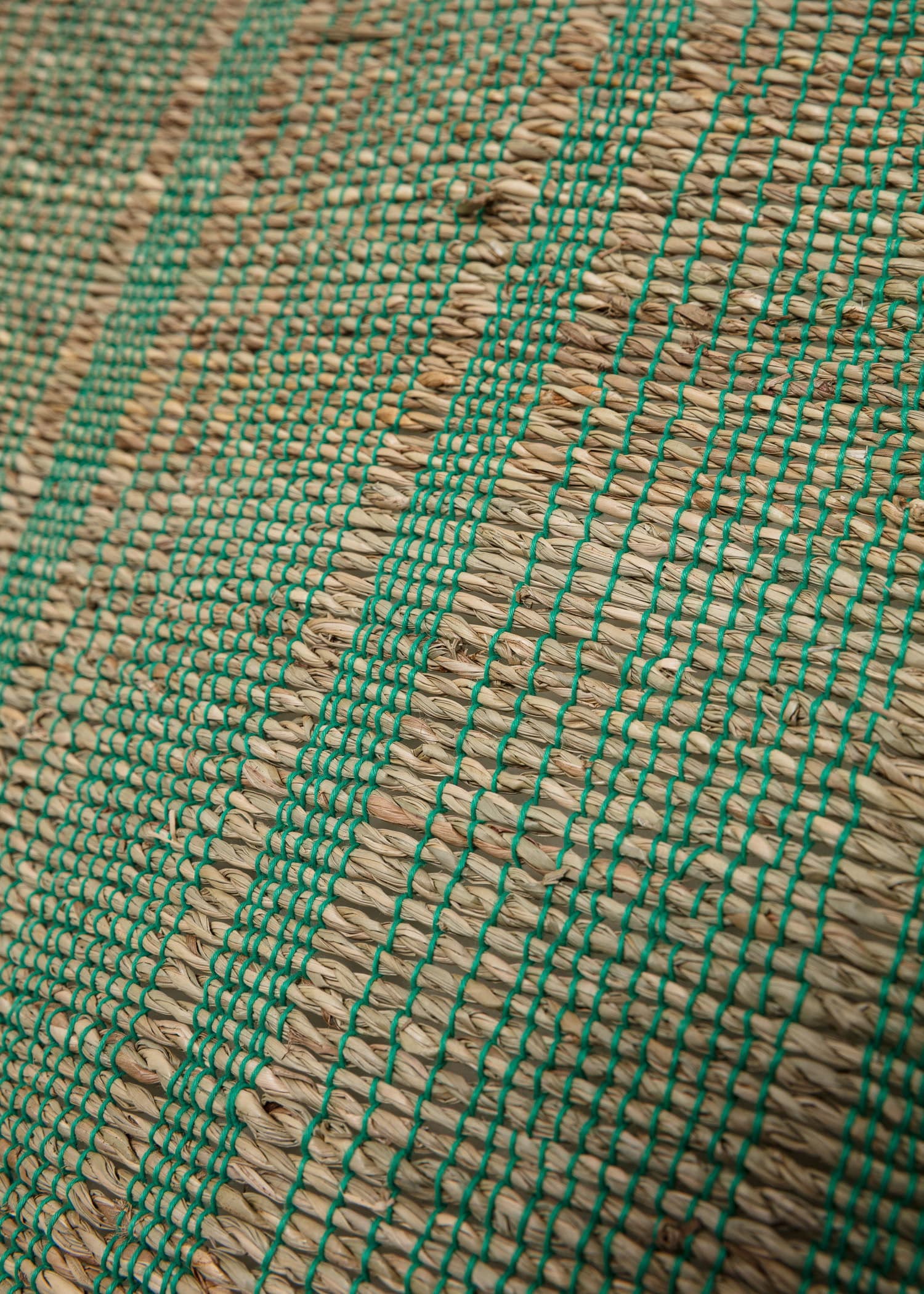 IRA Håndlaget sjøgressteppe 100×140 cm - Blå 2 - Indiska