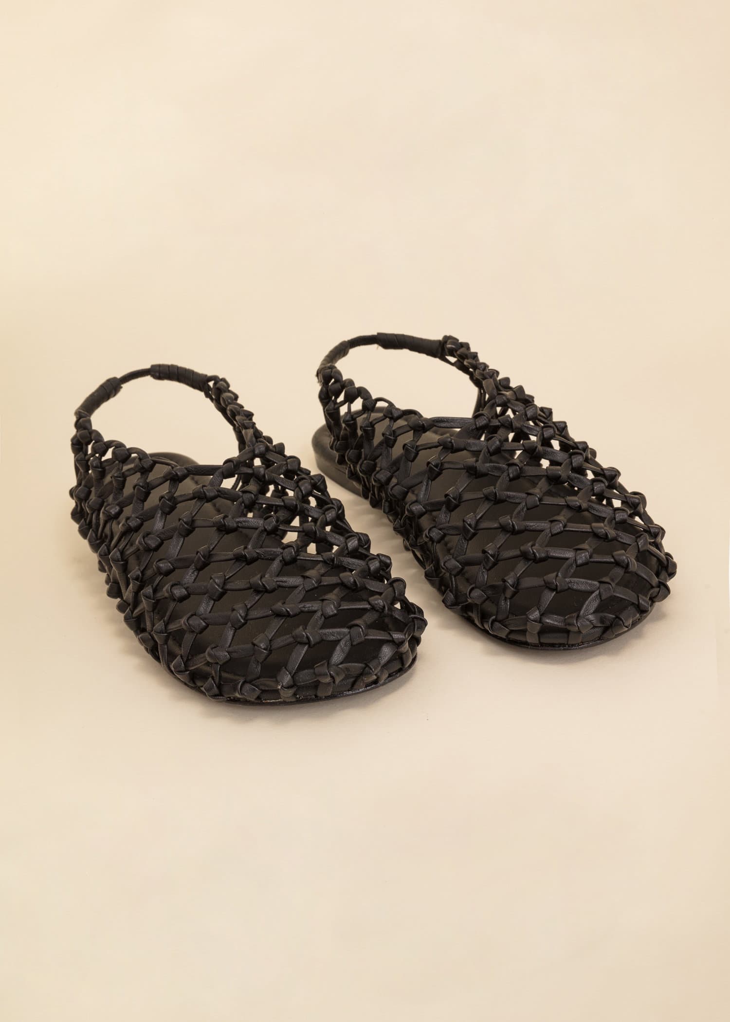 Flora Svarte sko i skinnnett - Svart 2 - Indiska