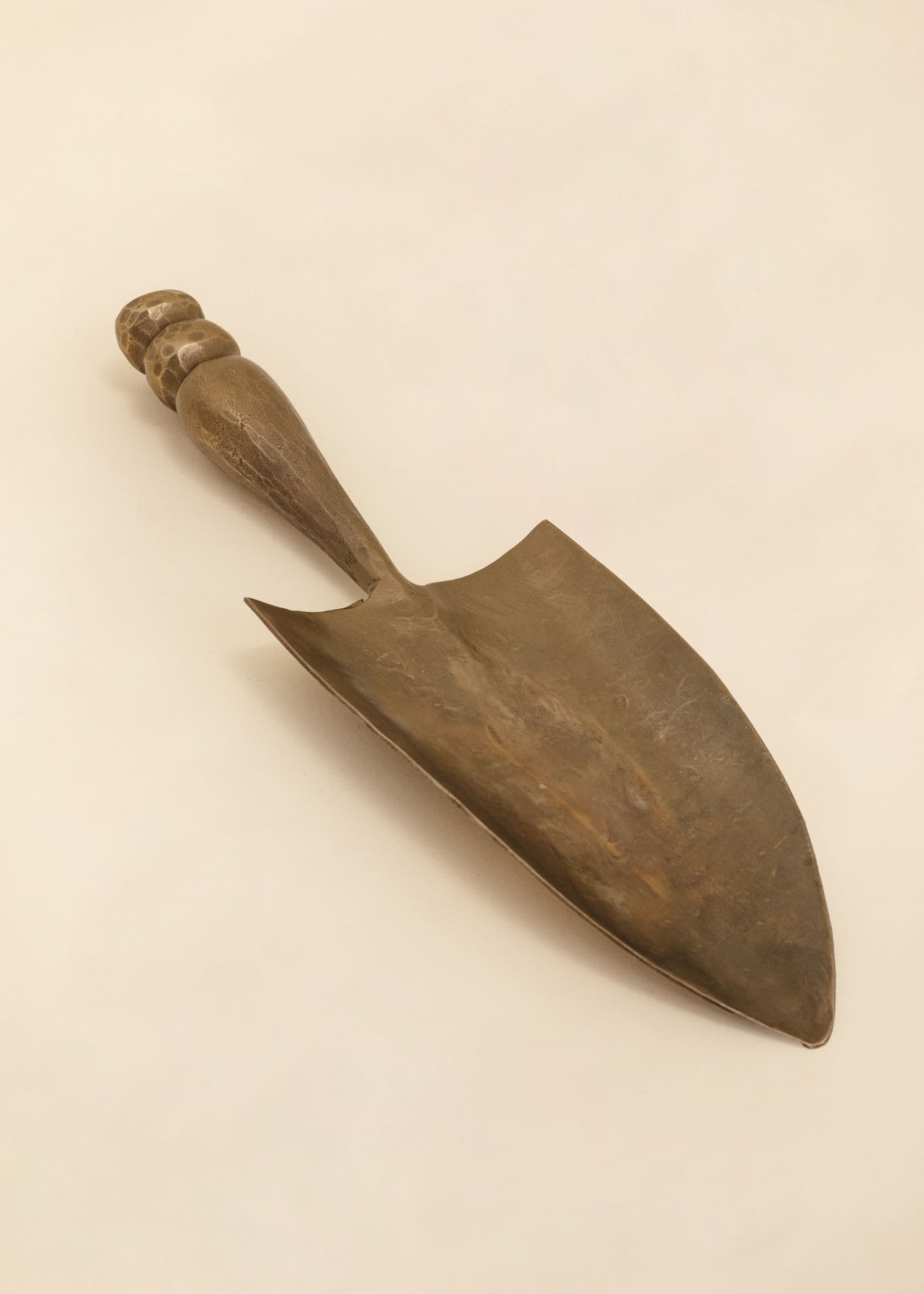 GARDENING Hagespade med messingfinish - Gull 1 - Indiska