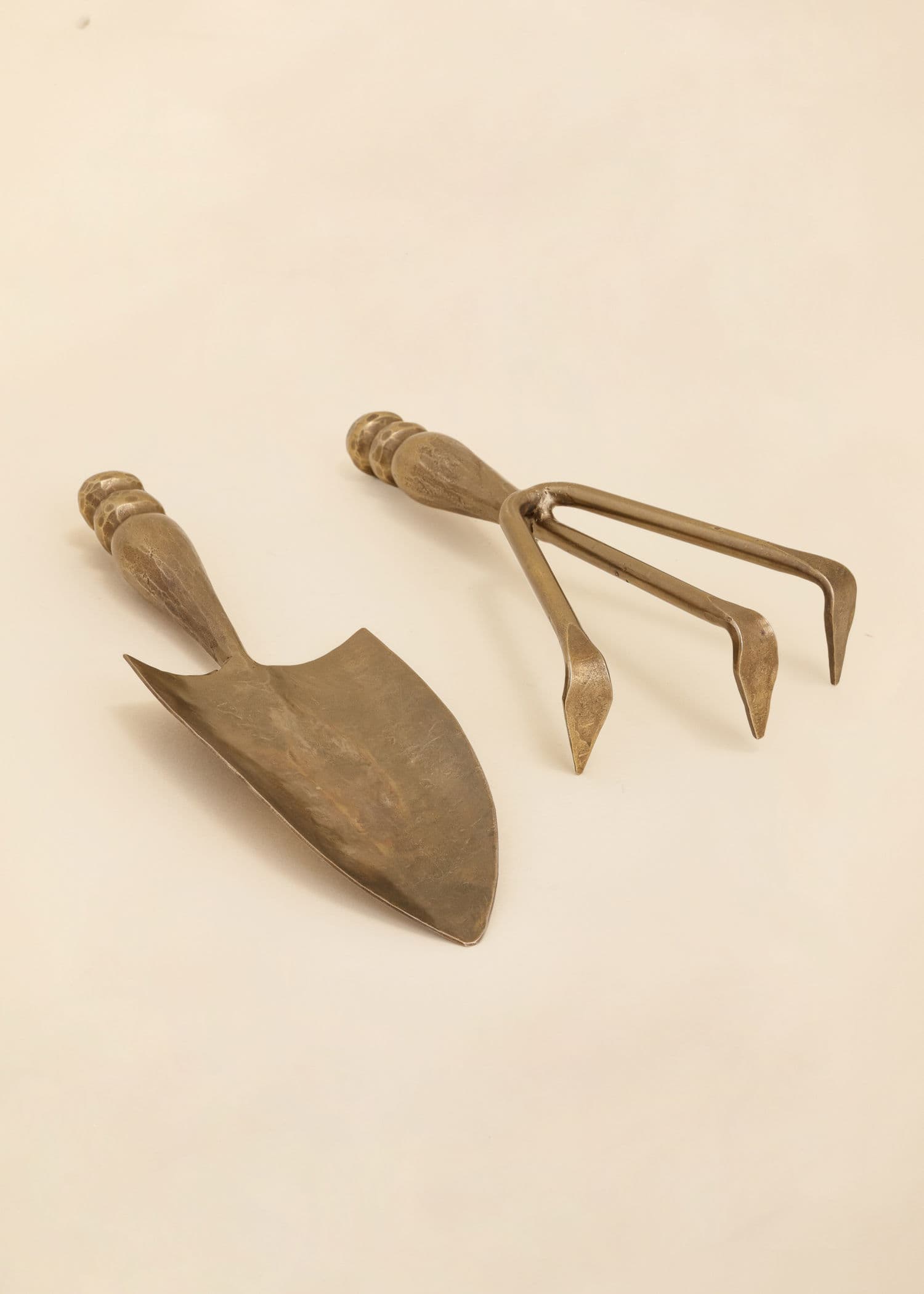 GARDENING Hagespade med messingfinish - Gull 4 - Indiska