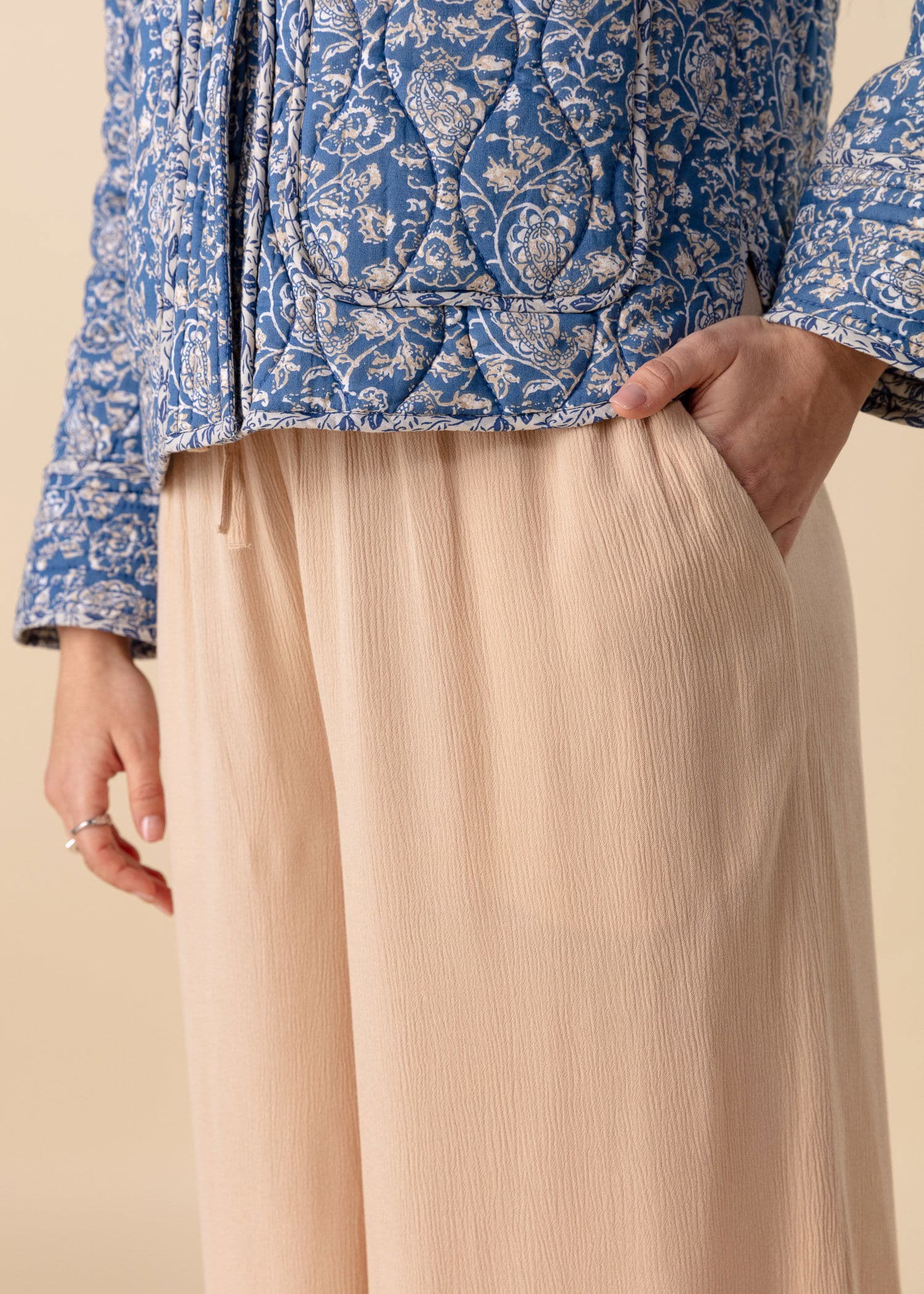 ELSIE Leveät nilkkapituiset housut - Beige 3 - Indiska