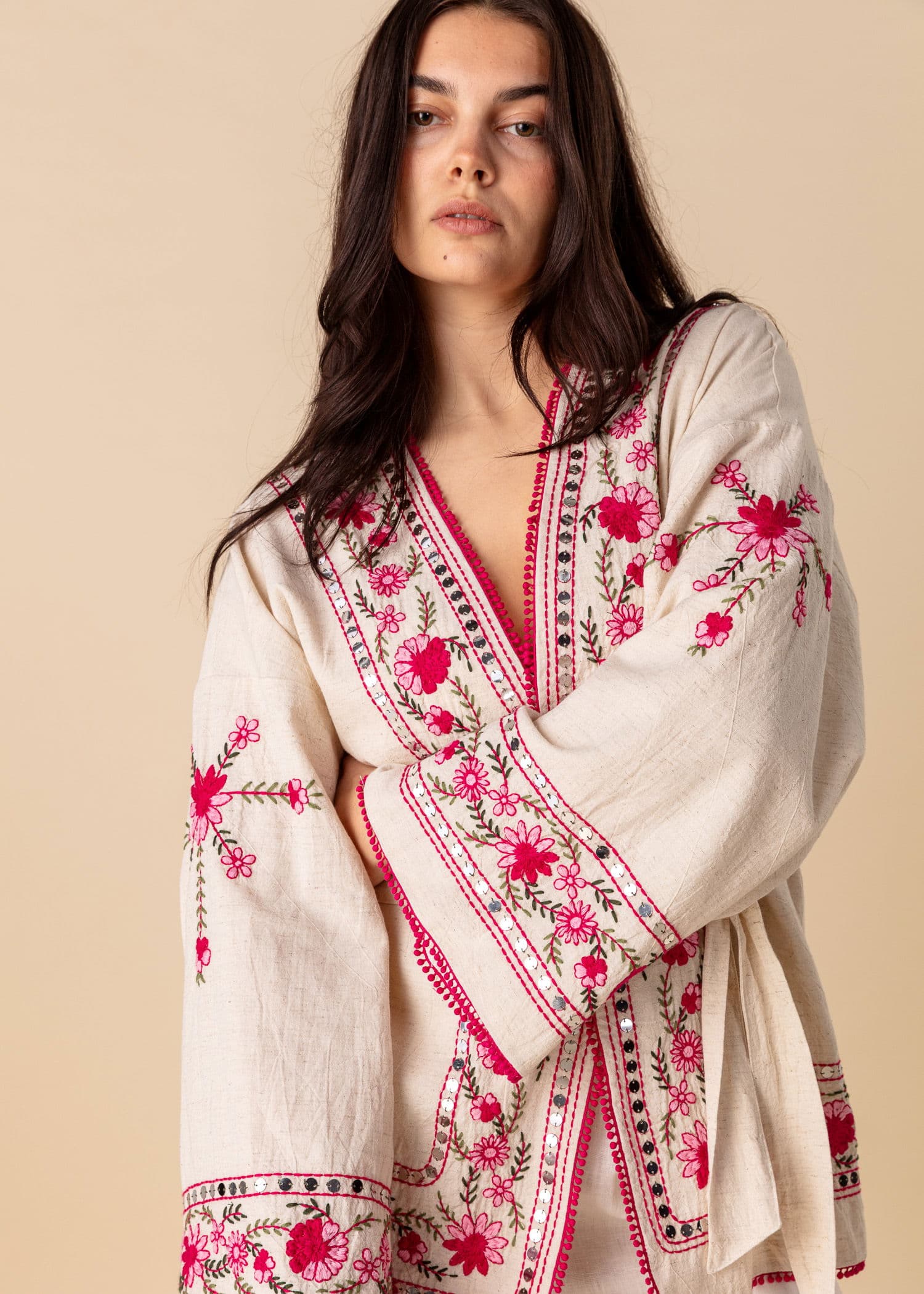 ESTER Takki, jossa kirjailuja ja paljettiyksityiskohtia - Vaaleanpunainen 1 - Indiska