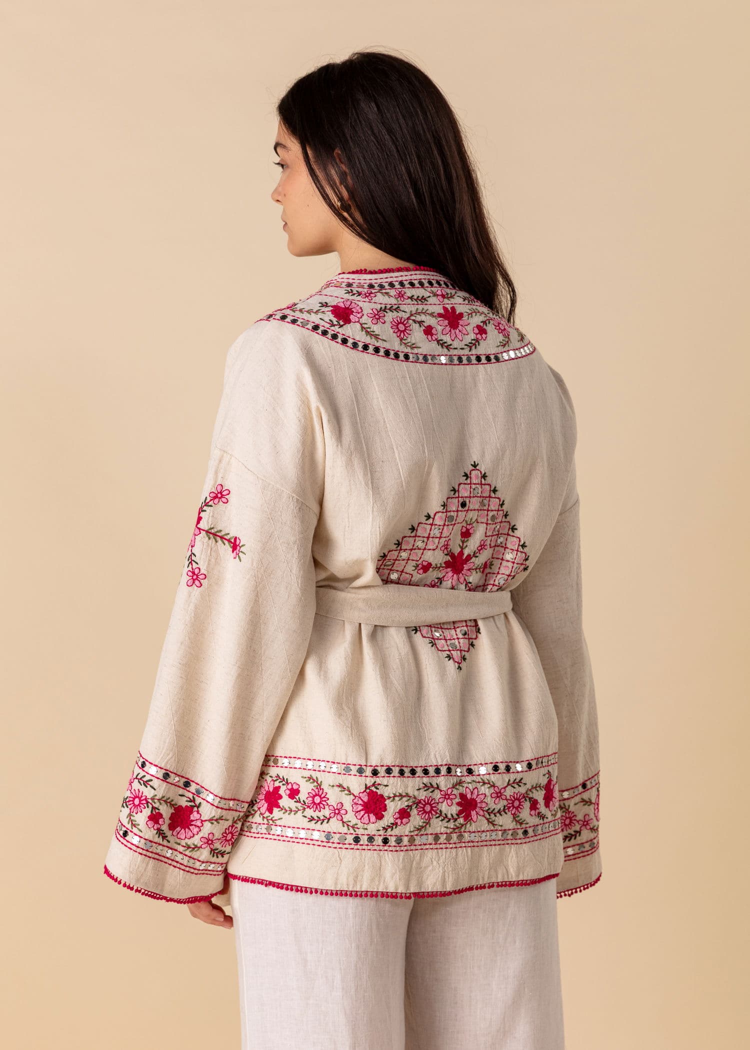 ESTER Takki, jossa kirjailuja ja paljettiyksityiskohtia - Vaaleanpunainen 4 - Indiska