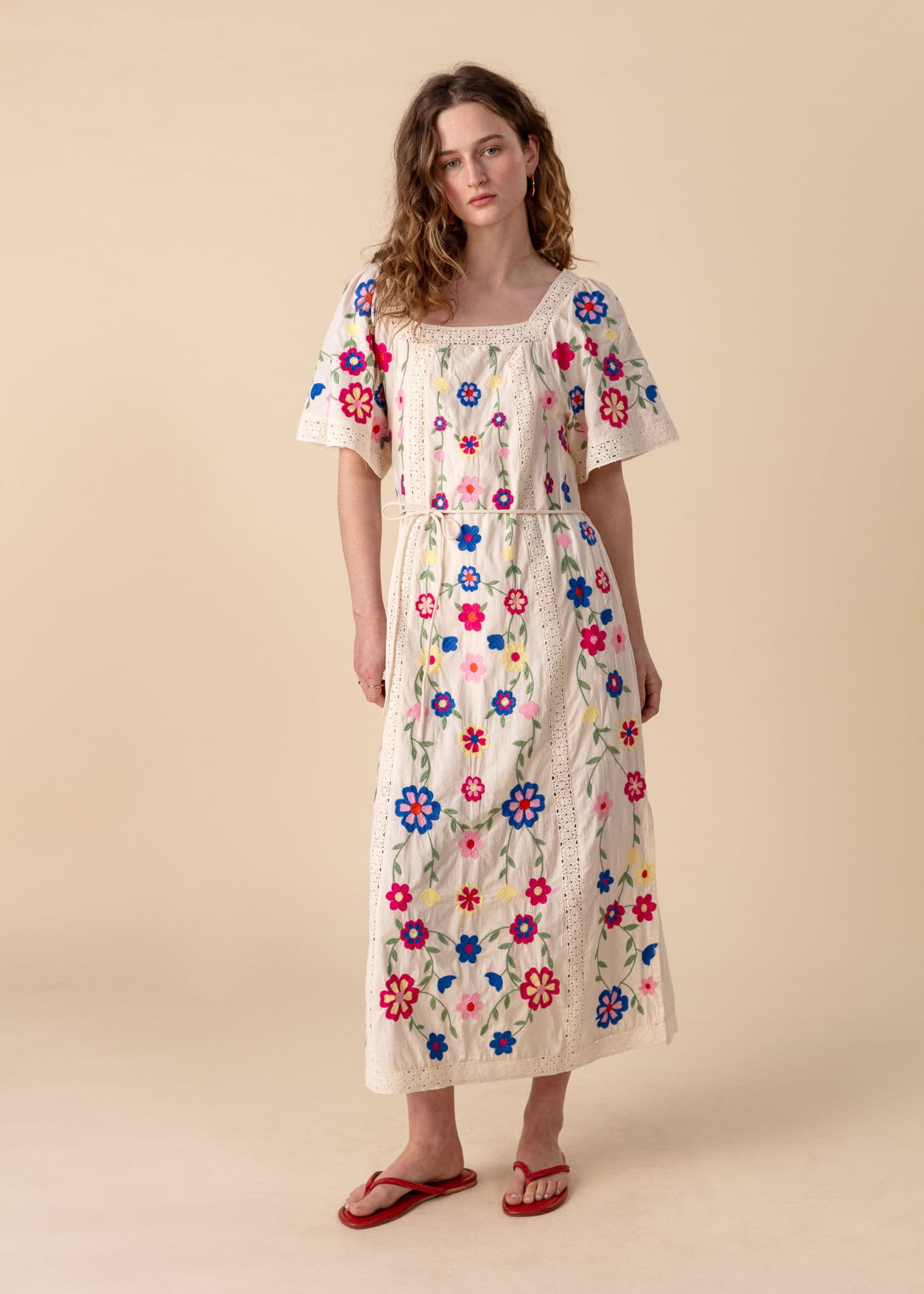 THERSE Kukallinen pitkä mekko - Multi 4 - Indiska