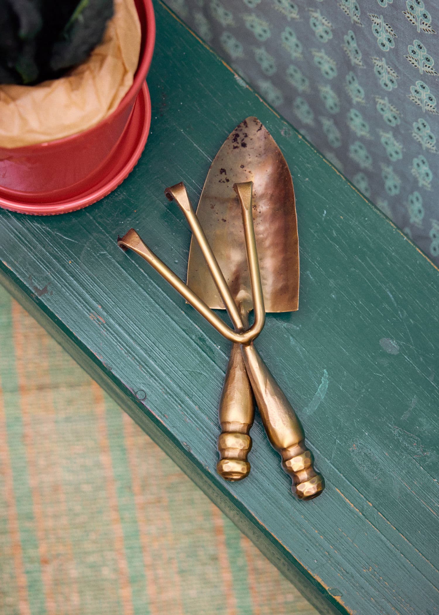 GARDENING Hagespade med messingfinish - Gull 2 - Indiska