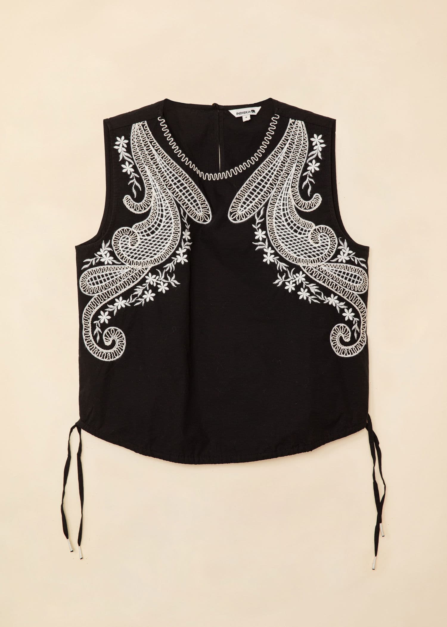 LOELLE Kirjailtu pusero - Musta 1 - Indiska