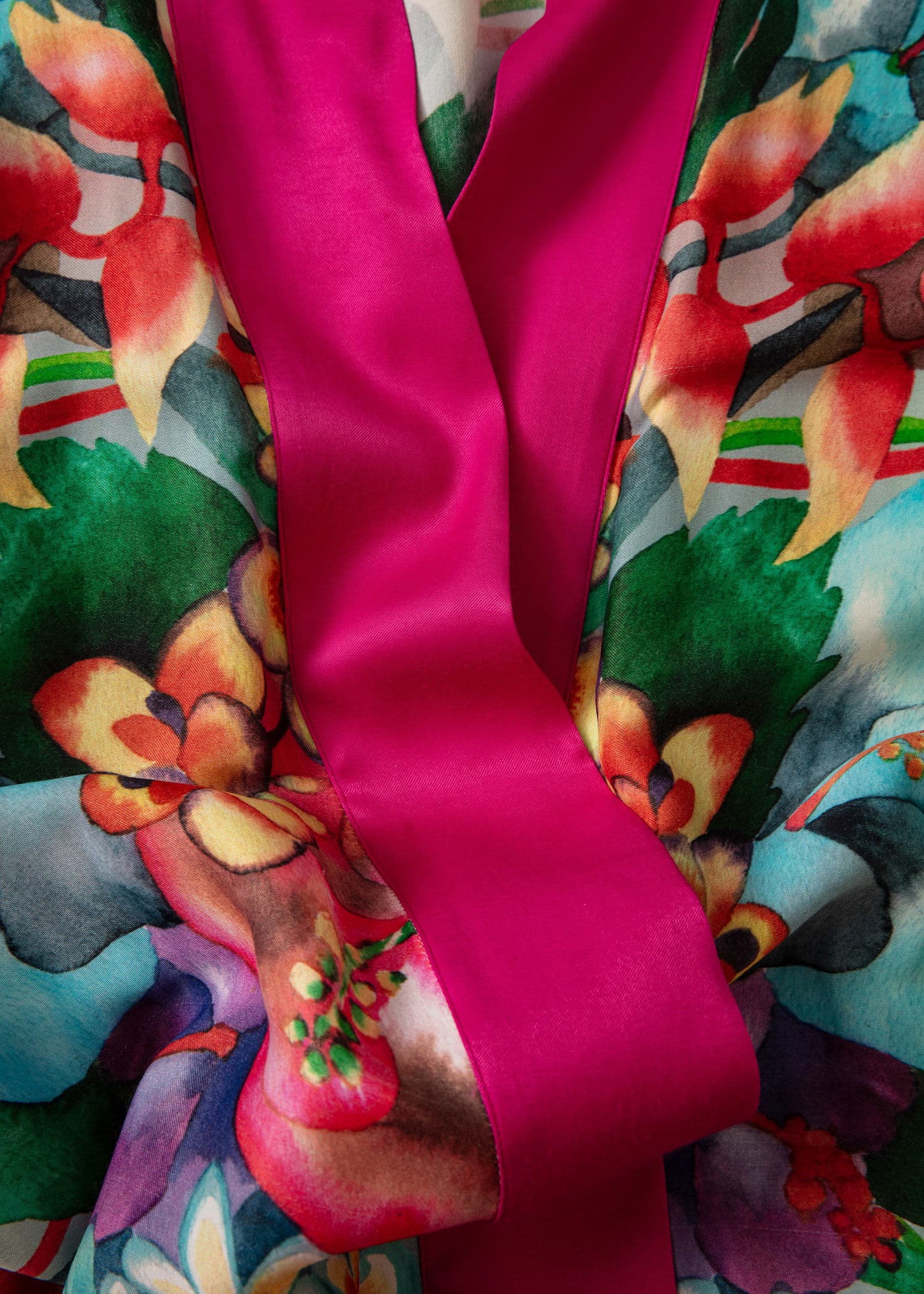 AMIRA Blomstret satengkimono - Rosa 3 - Indiska