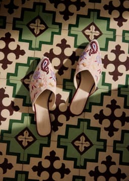 Sundar Emb. Mule - Pink lilac