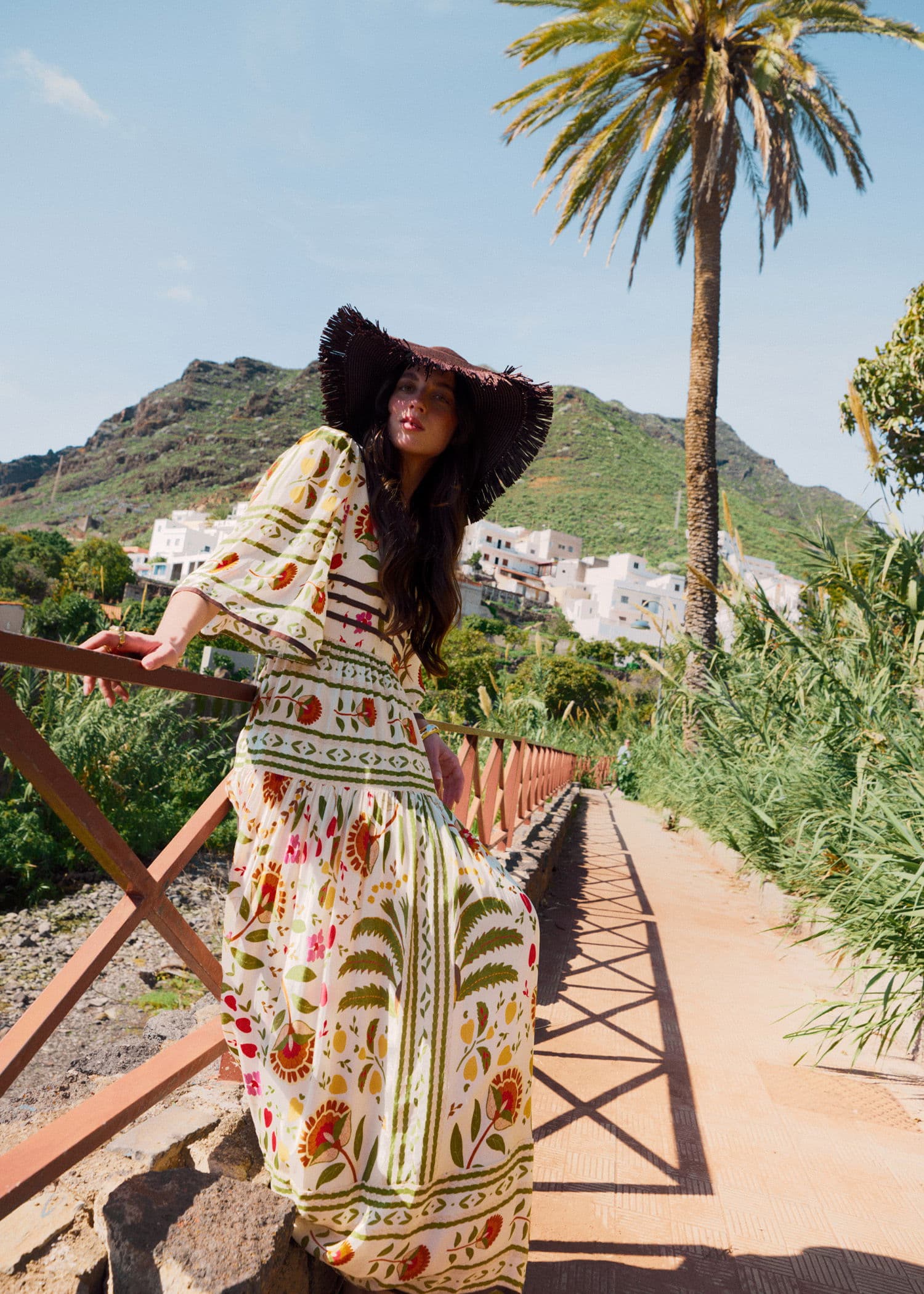 DINA Blommig lång klänning - Multi 1 - Indiska