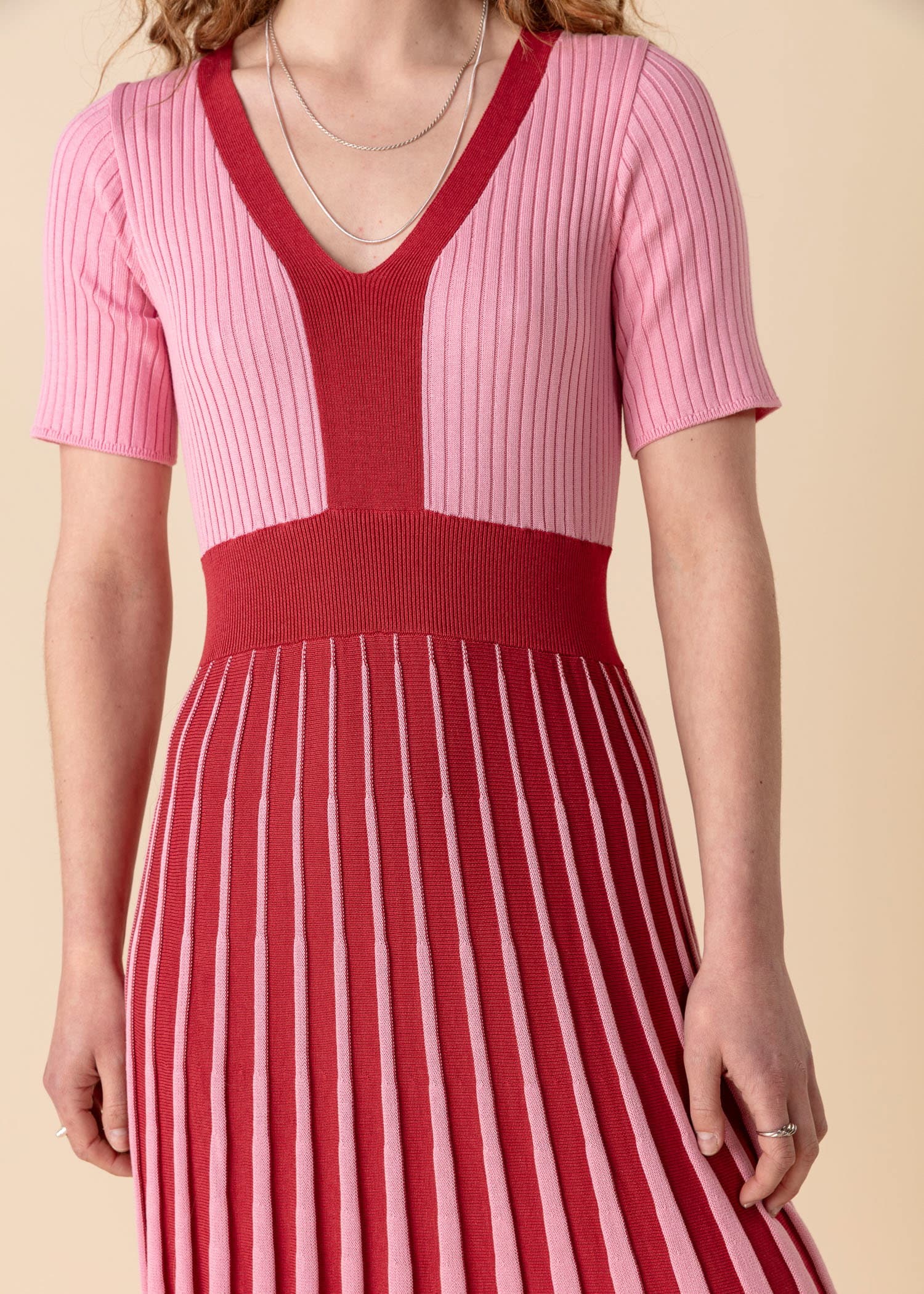 VIKI Pitkä kuvioitu mekko - Vaaleanpunainen 3 - Indiska