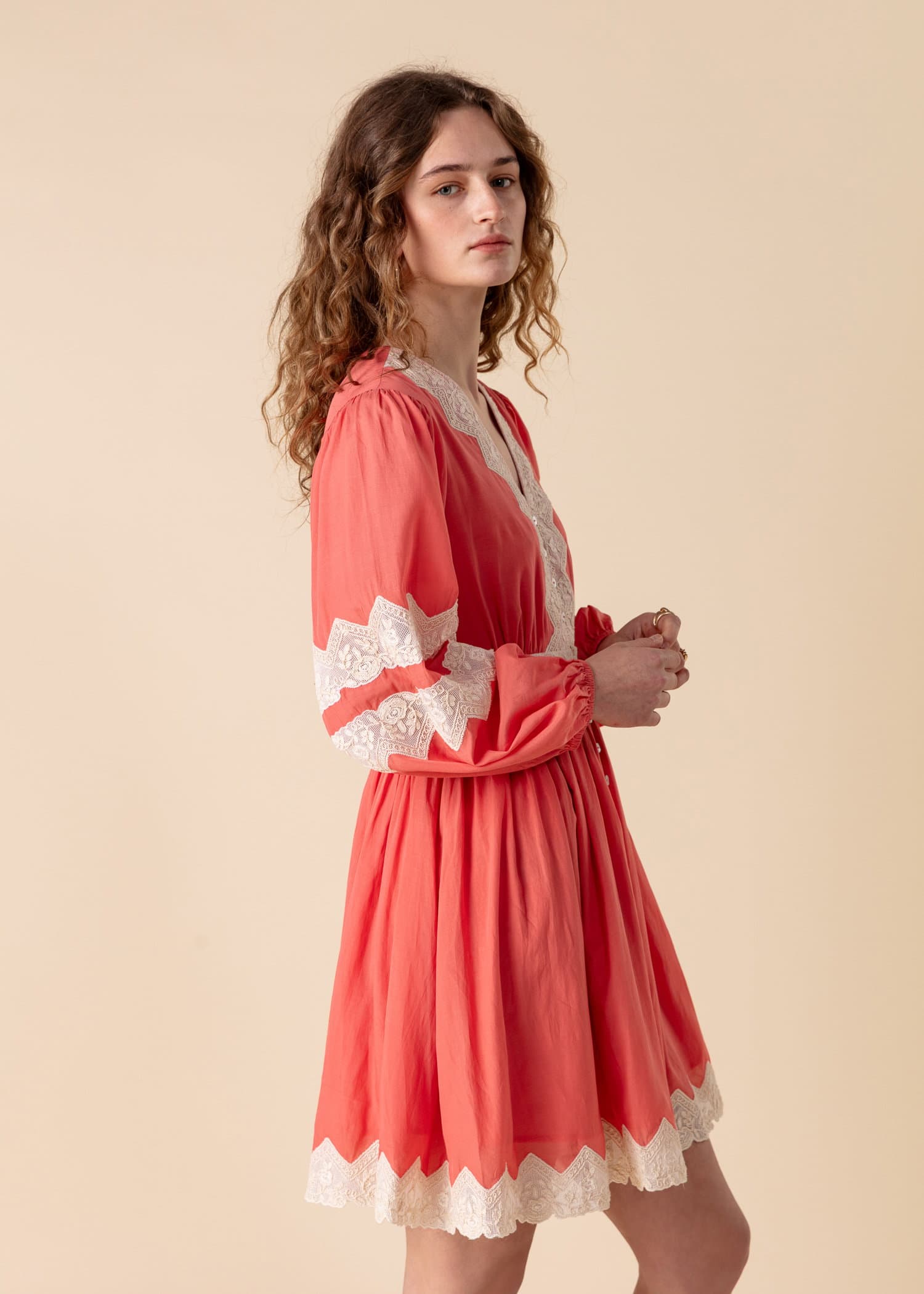 MAJKEN Kort klänning med spets - Orange 2 - Indiska