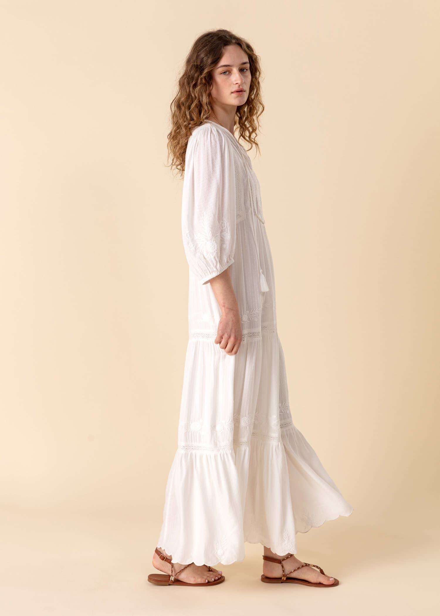 JULIETTE Pitkä brodeerattu mekko - Valkoinen 5 - Indiska