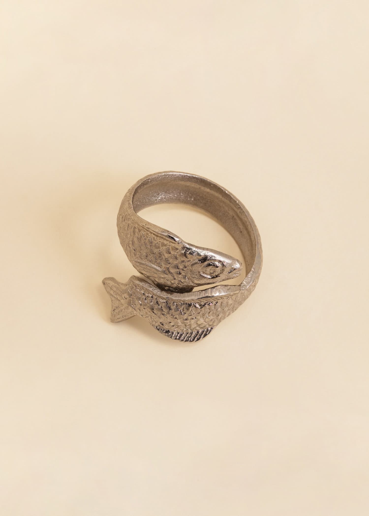 FISH Fiskeformet serviettring - Sølv 2 - Indiska