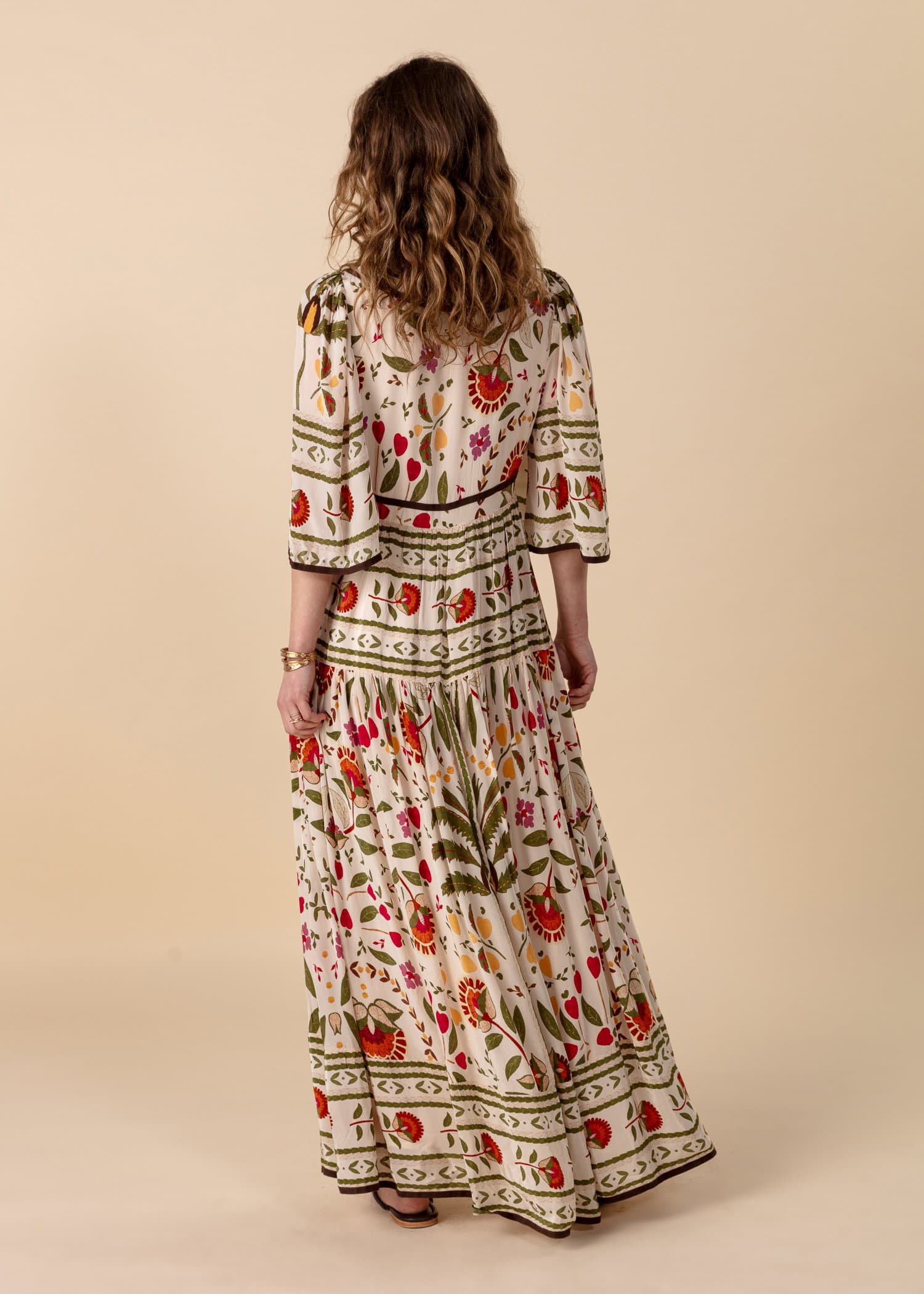 DINA Blommig lång klänning - Multi 4 - Indiska