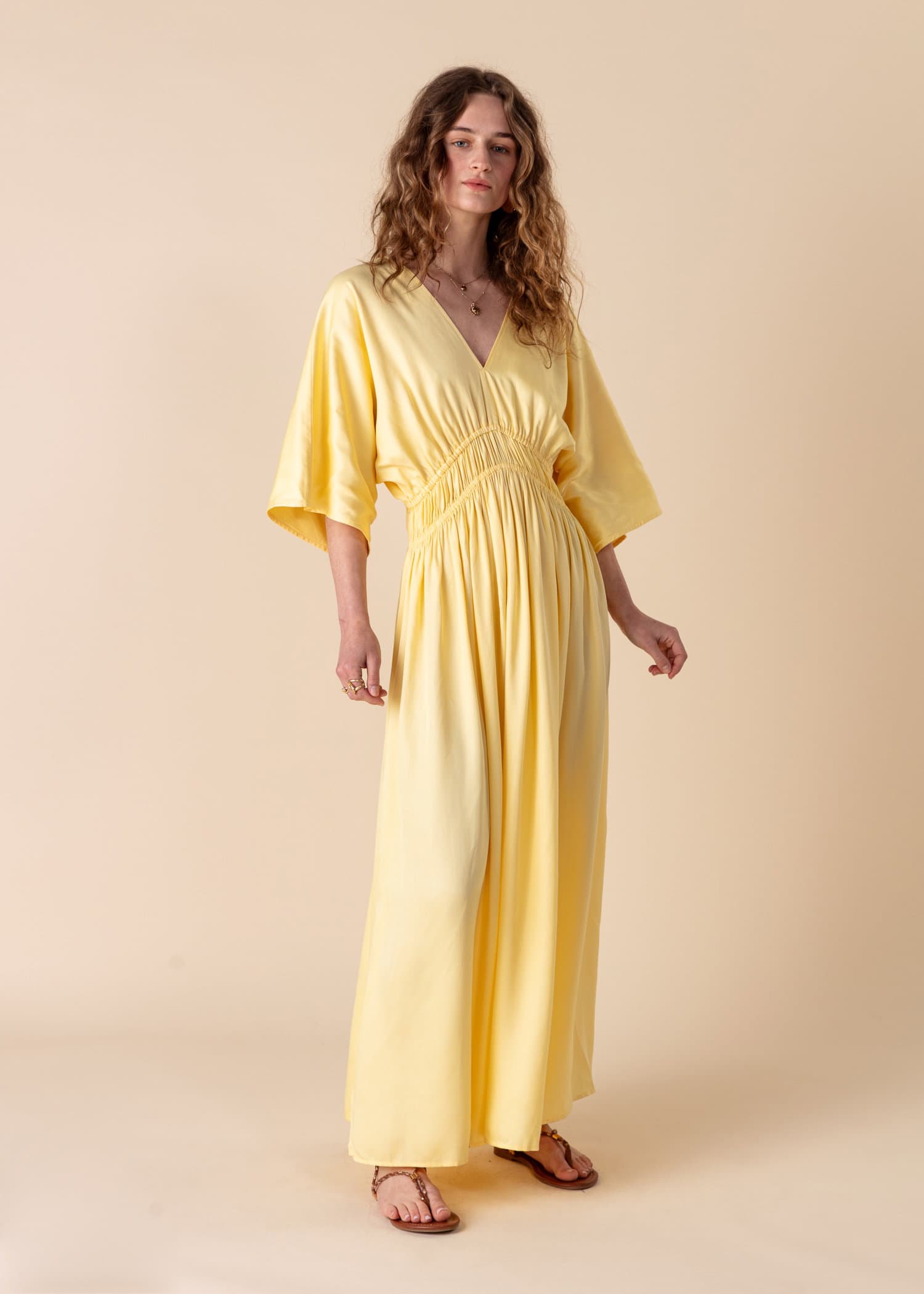 CINDY Gul lang satengkjole - Gul 4 - Indiska