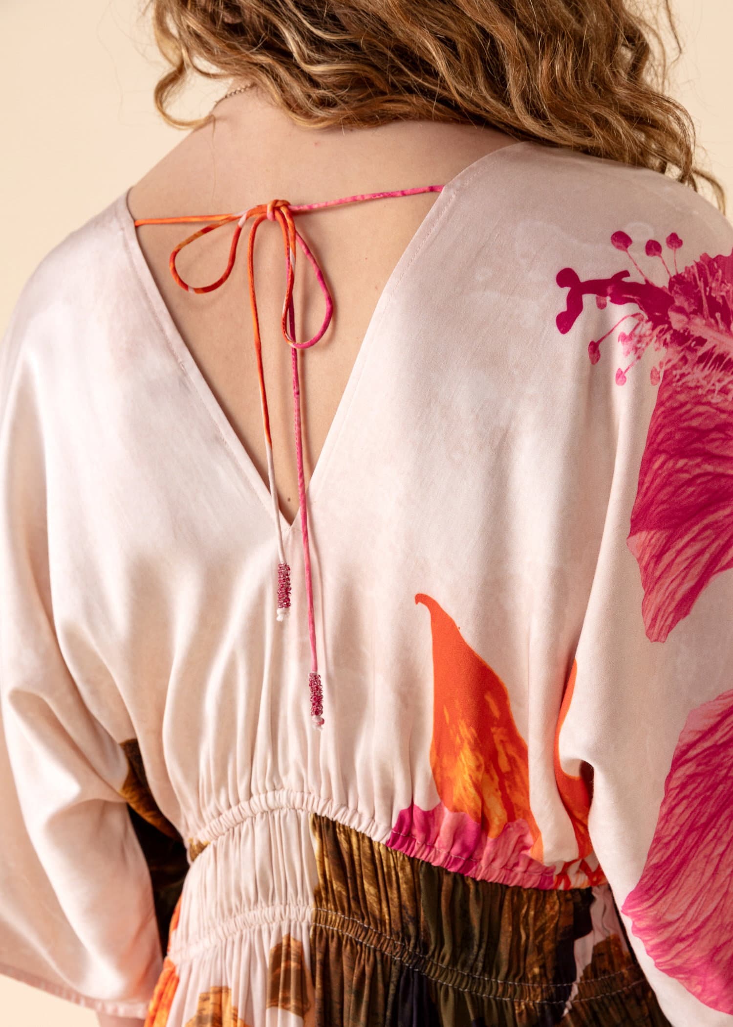 CINDY Mønstret lang satengkjole - Multi 2 - Indiska