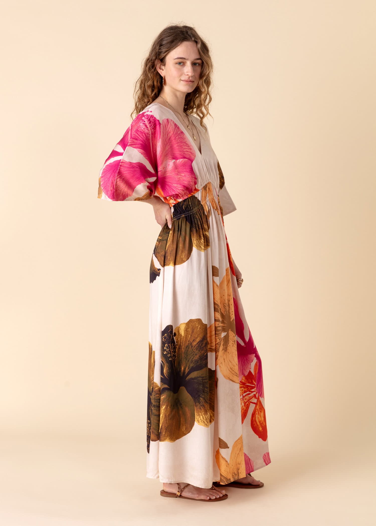 CINDY Mønstret lang satengkjole - Multi 3 - Indiska