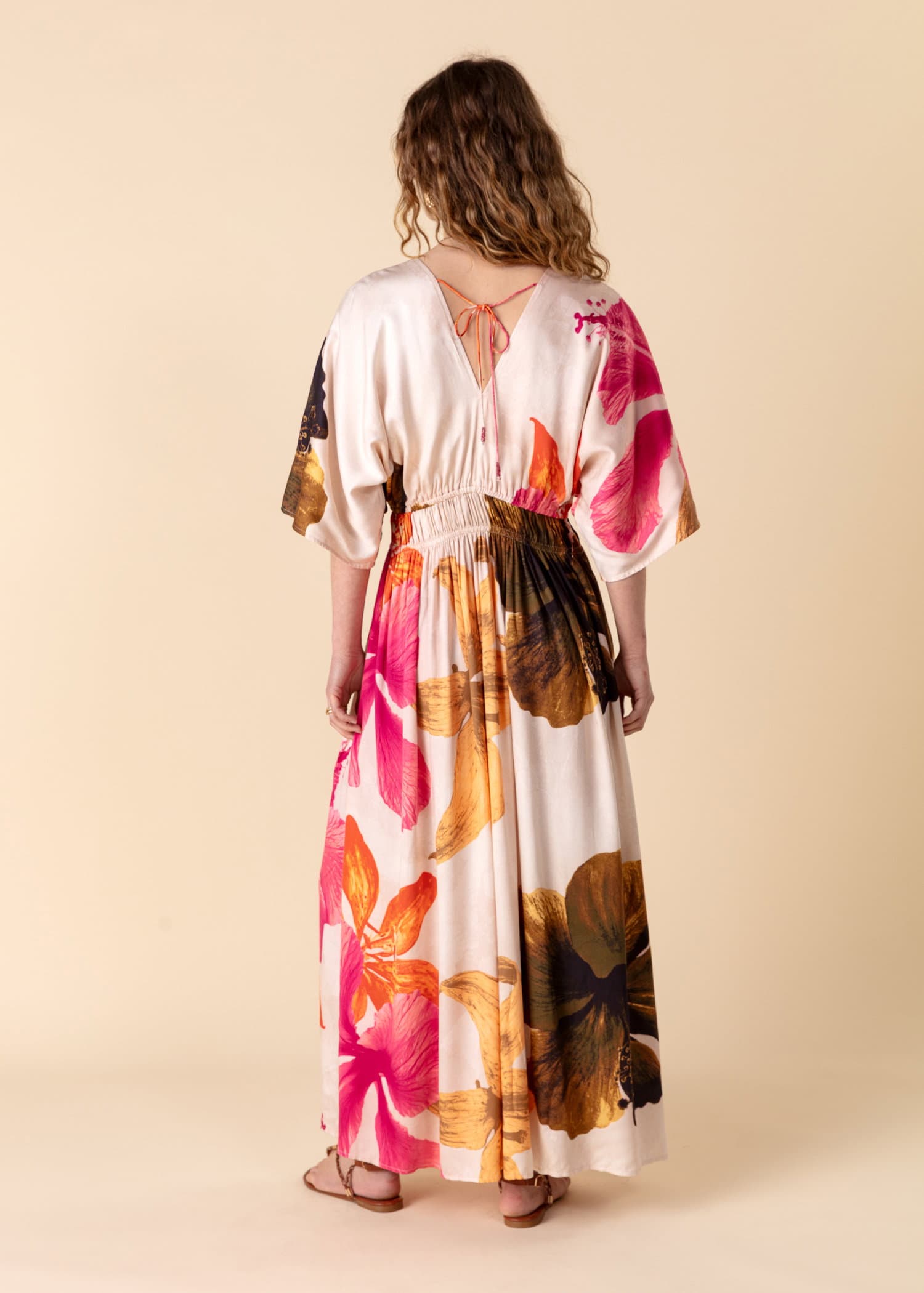 CINDY Mønstret lang satengkjole - Multi 4 - Indiska