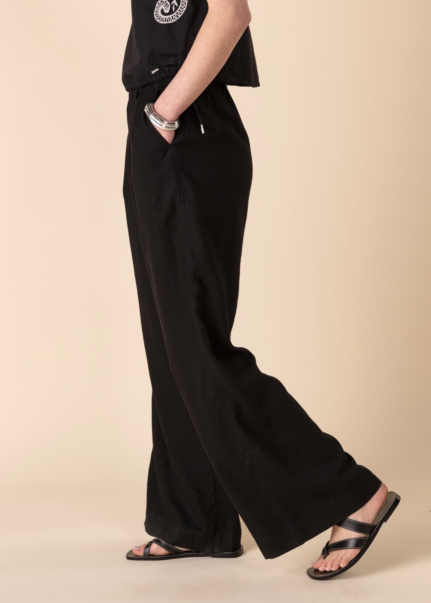 KENZIE Svarta byxor i linmix - Svart 4 - Indiska