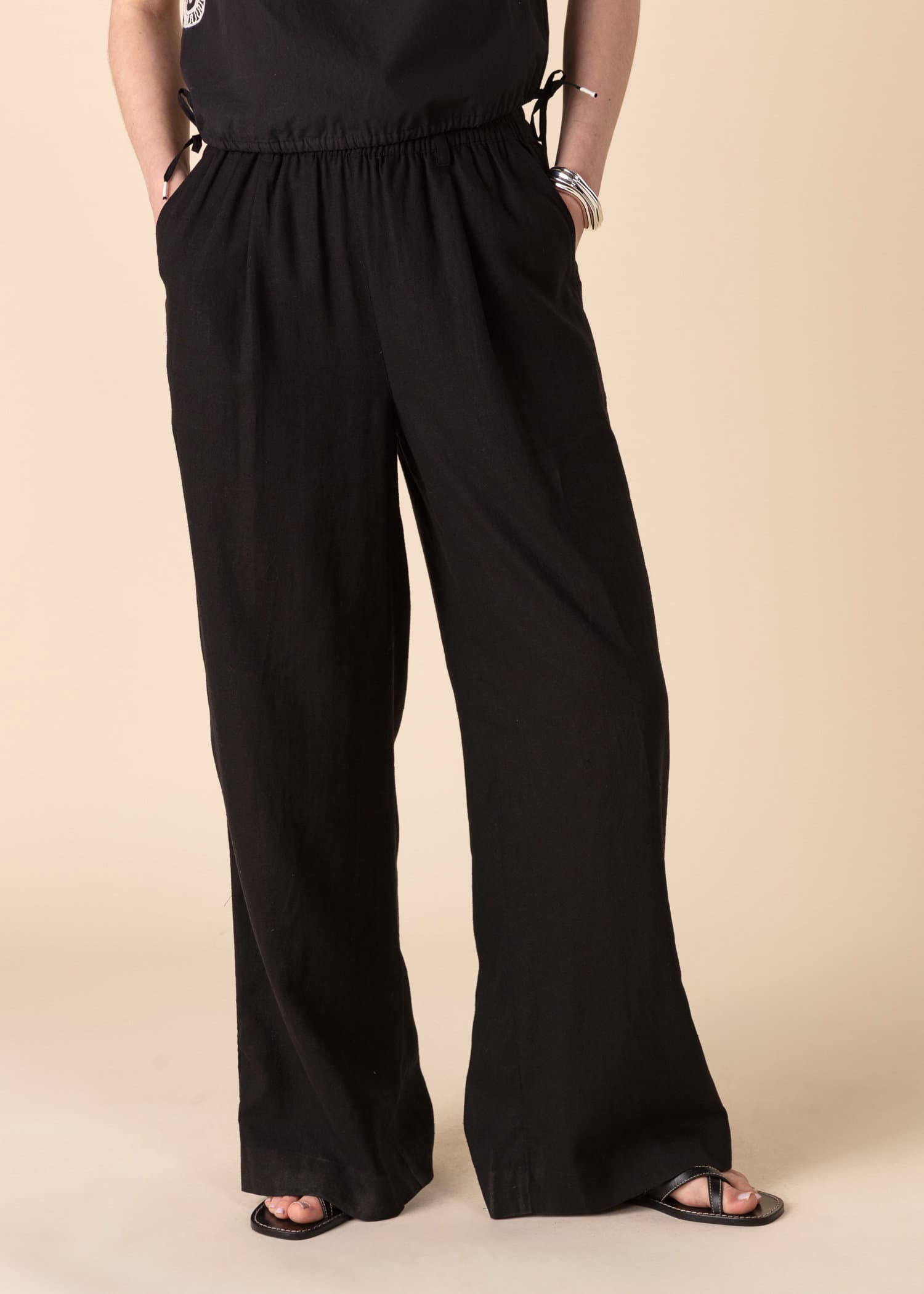 KENZIE Svarta byxor i linmix - Svart 5 - Indiska