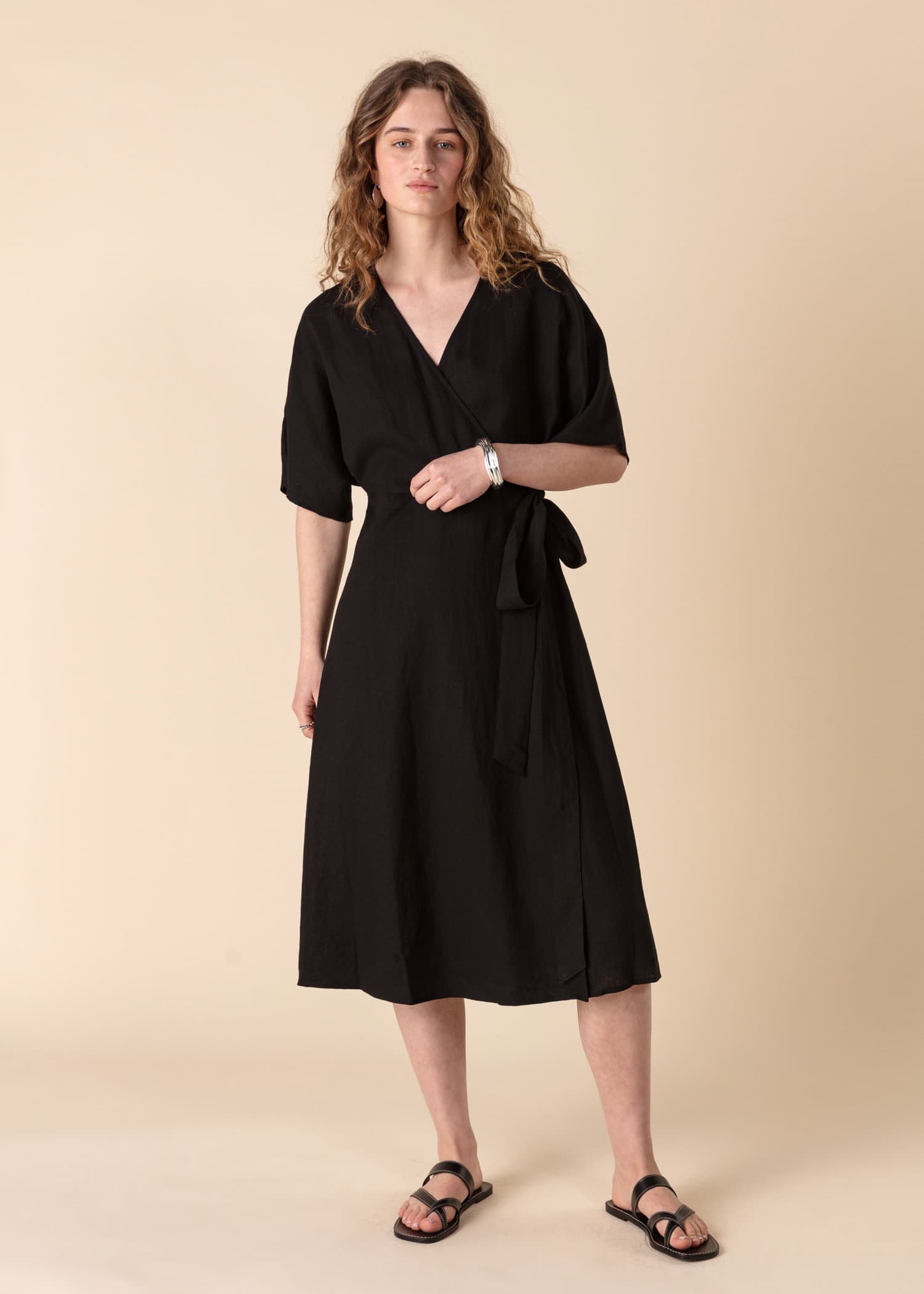 AYLA Svart klänning i linmix - Svart 3 - Indiska