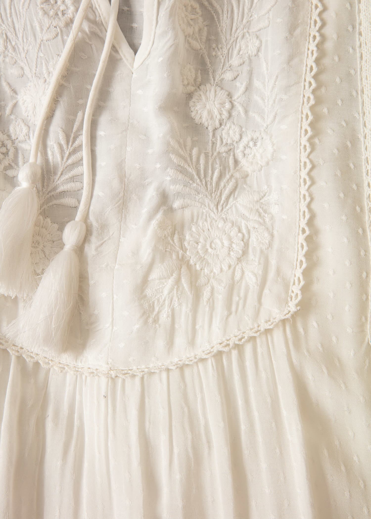 JULIETTE Pitkä brodeerattu mekko - Valkoinen 8 - Indiska