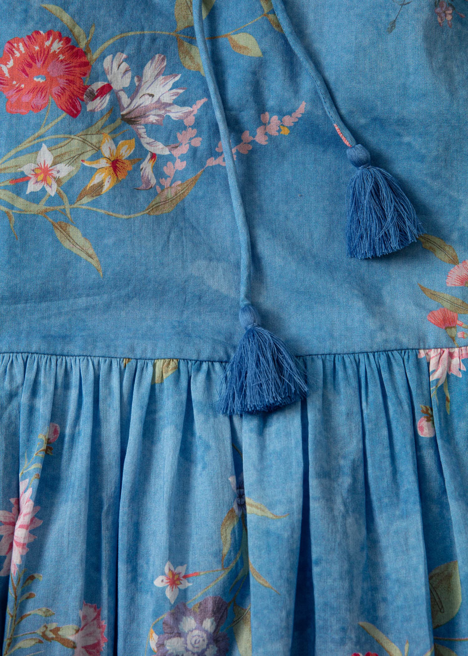 DORIS Blommig lång klänning - Blå 2 - Indiska