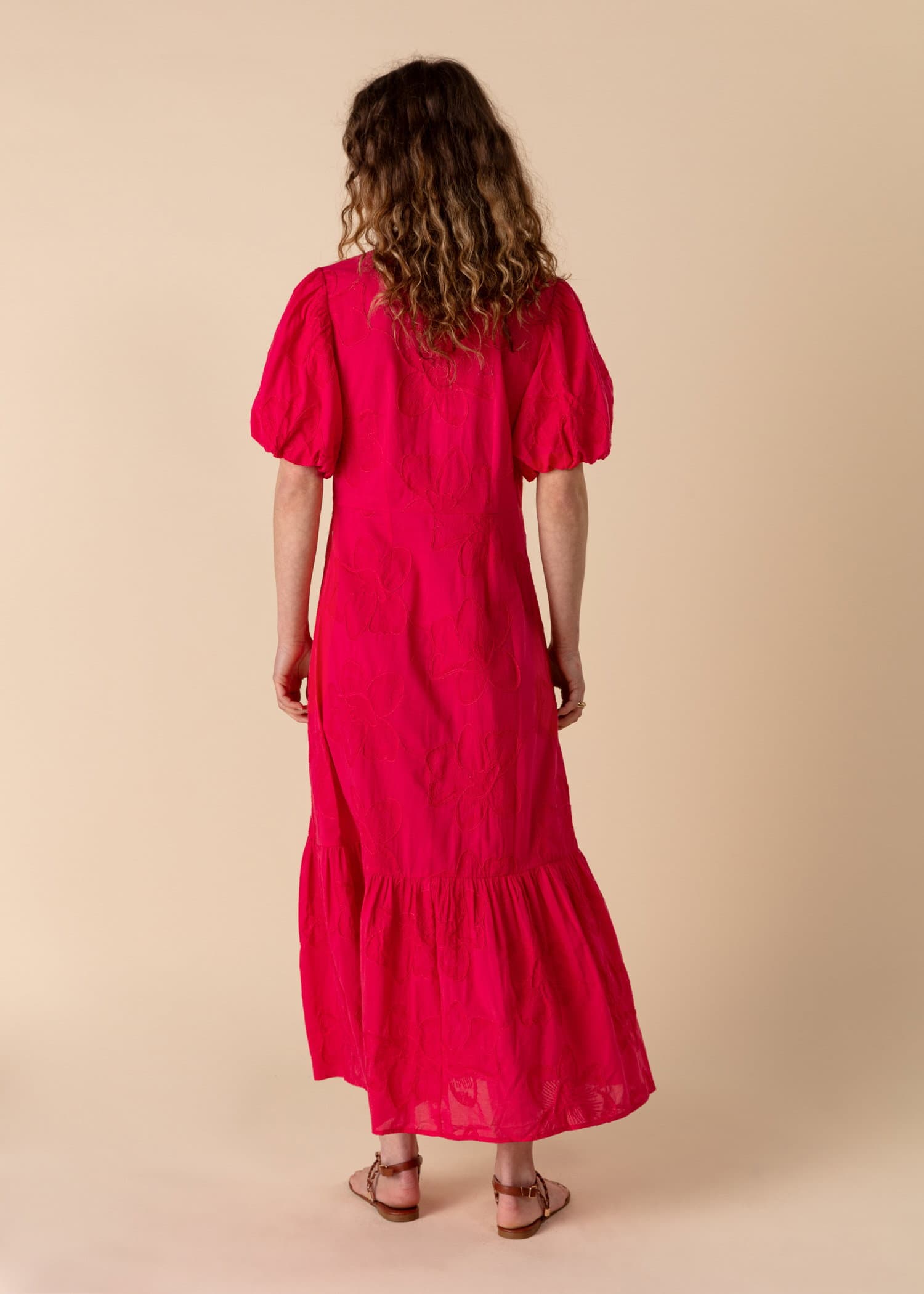 DEWAN Brodert maxikjole - Rød 4 - Indiska