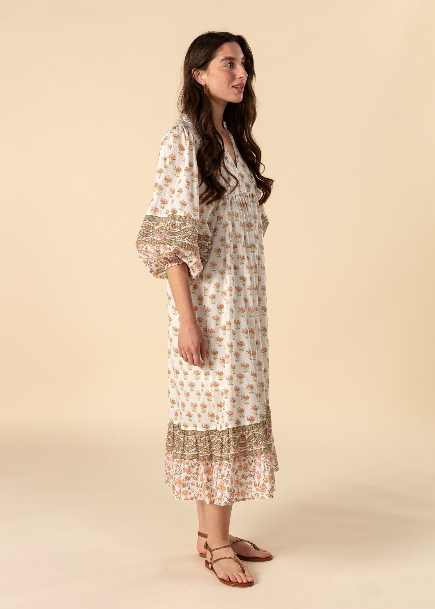 CORNELIA Butti-kuviollinen puhvihihainen mekko - Valkoinen 4 - Indiska