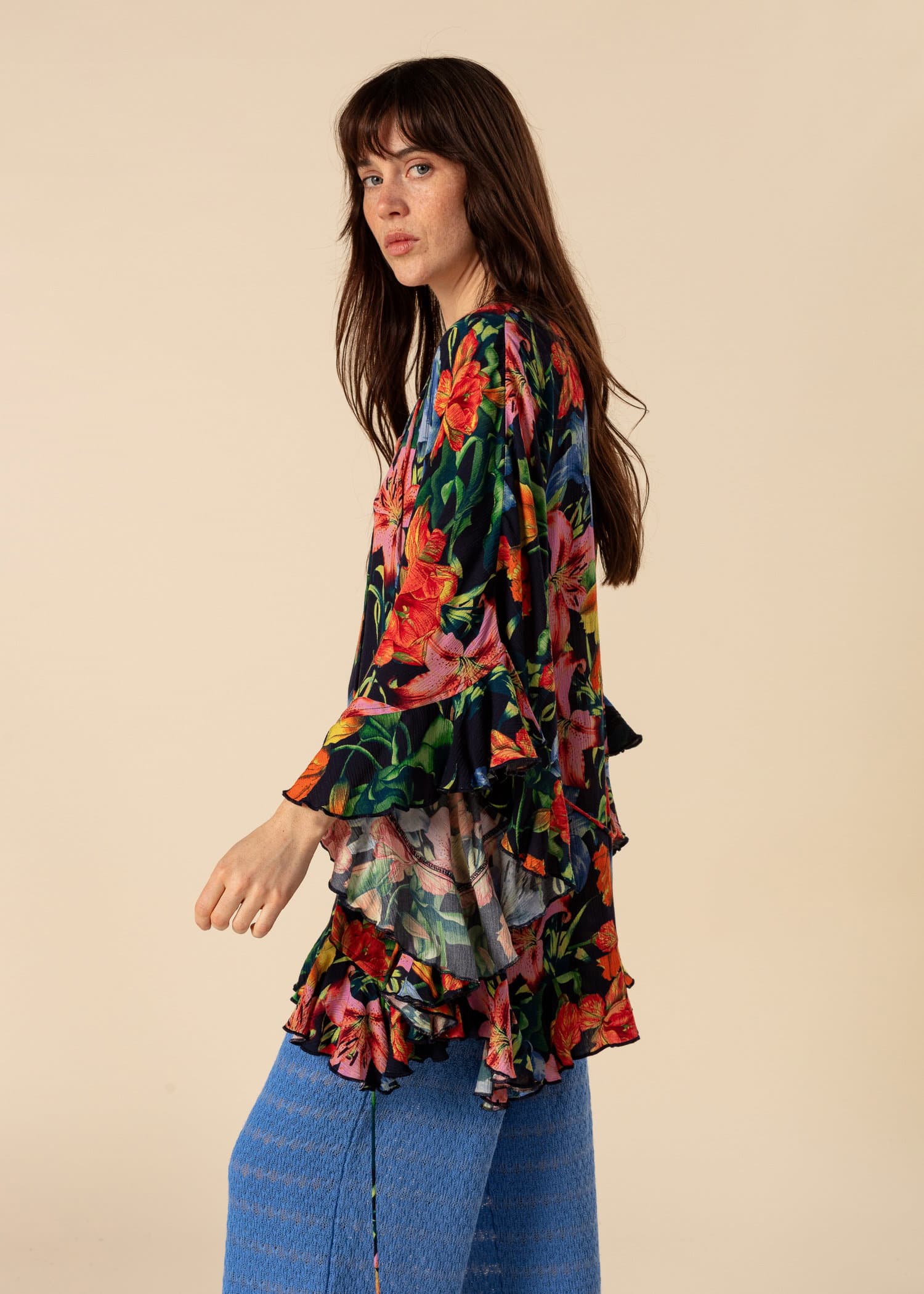 RUBY Blommig tunika med volang - Multi 1 - Indiska