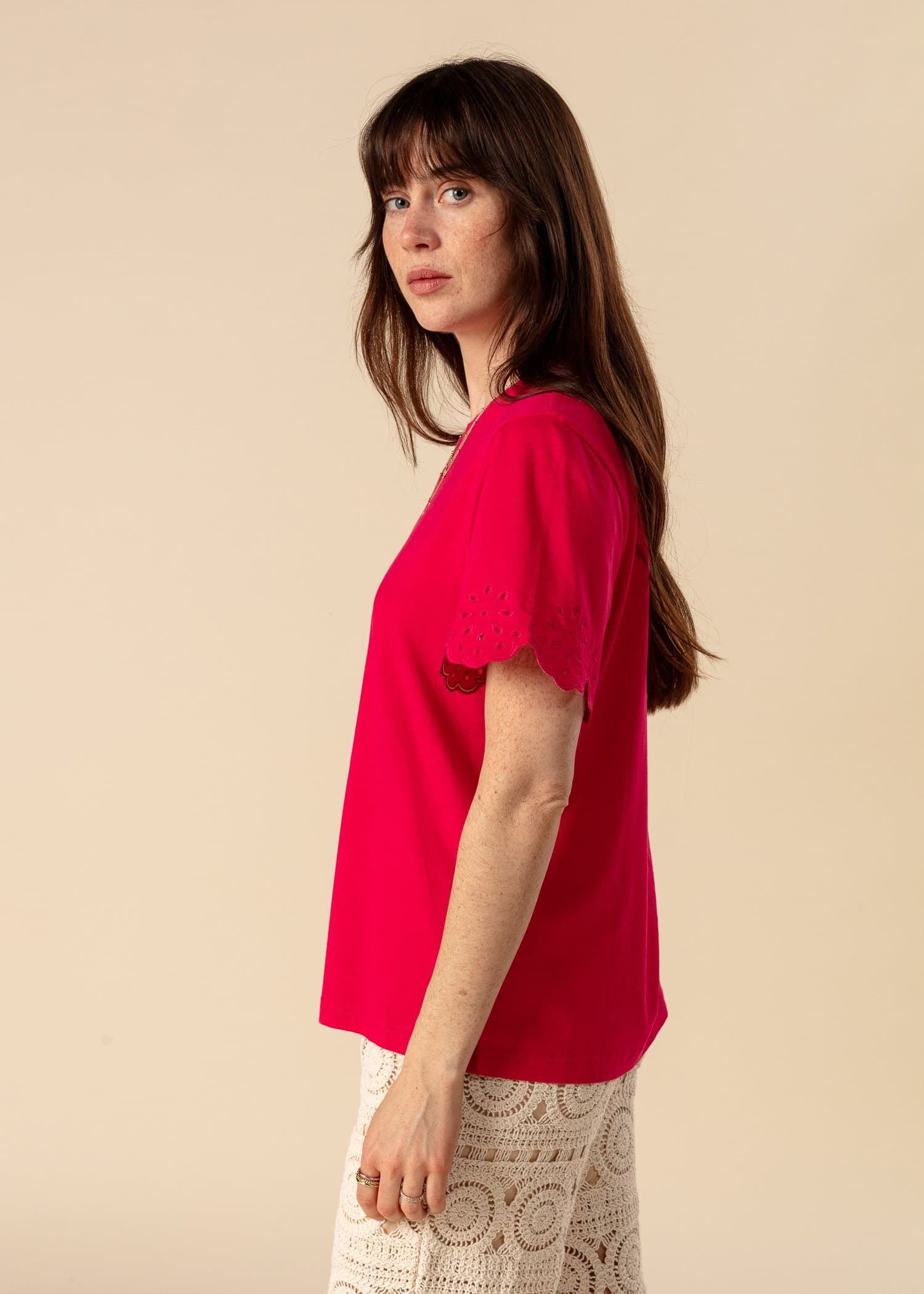 EPPLE T-paita virkatun tyylisillä yksityiskohdilla - Punainen 3 - Indiska