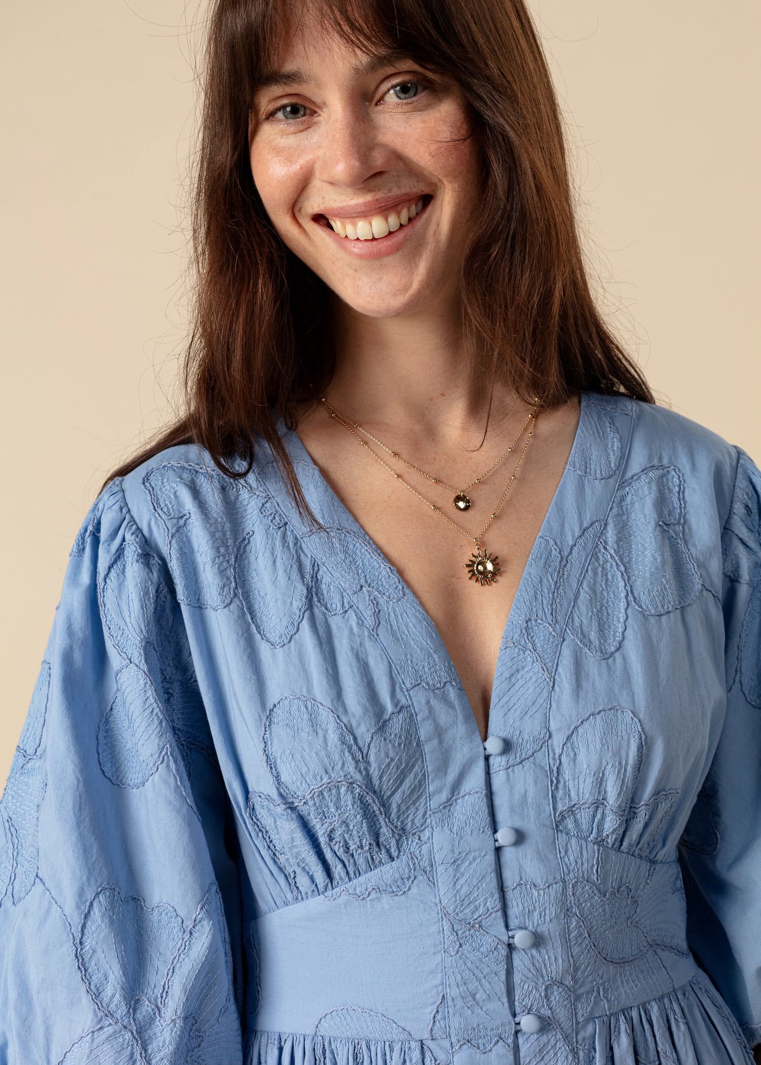 RIANNA Kort broderad klänning - Blå 2 - Indiska