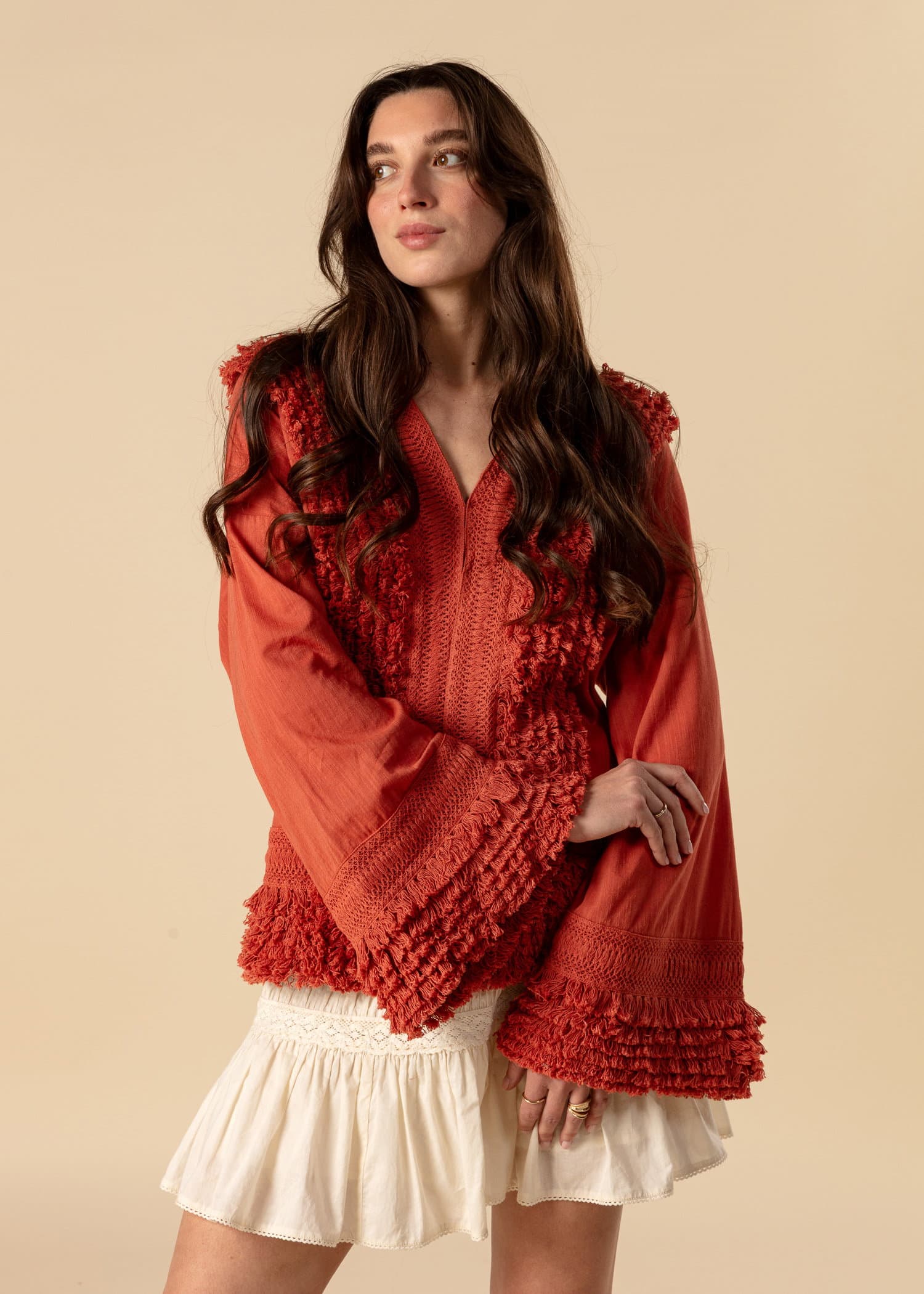 GINNY Broderad kimono med fransar - Brun 2 - Indiska