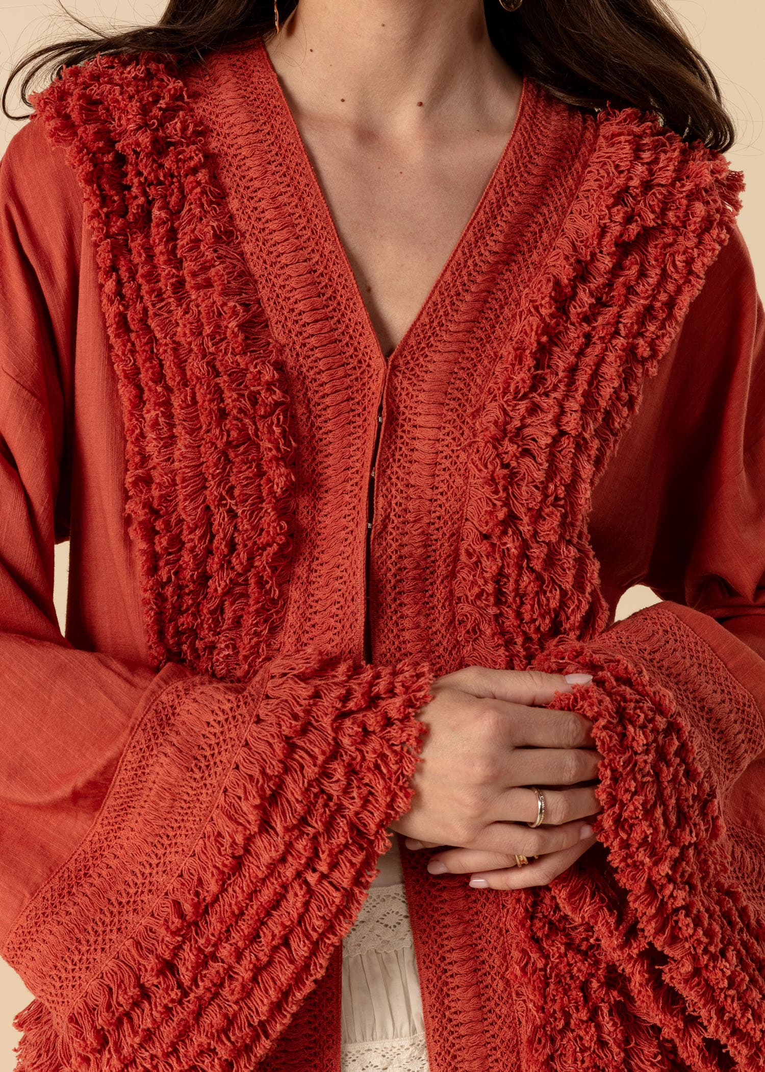 GINNY Broderad kimono med fransar - Brun 7 - Indiska
