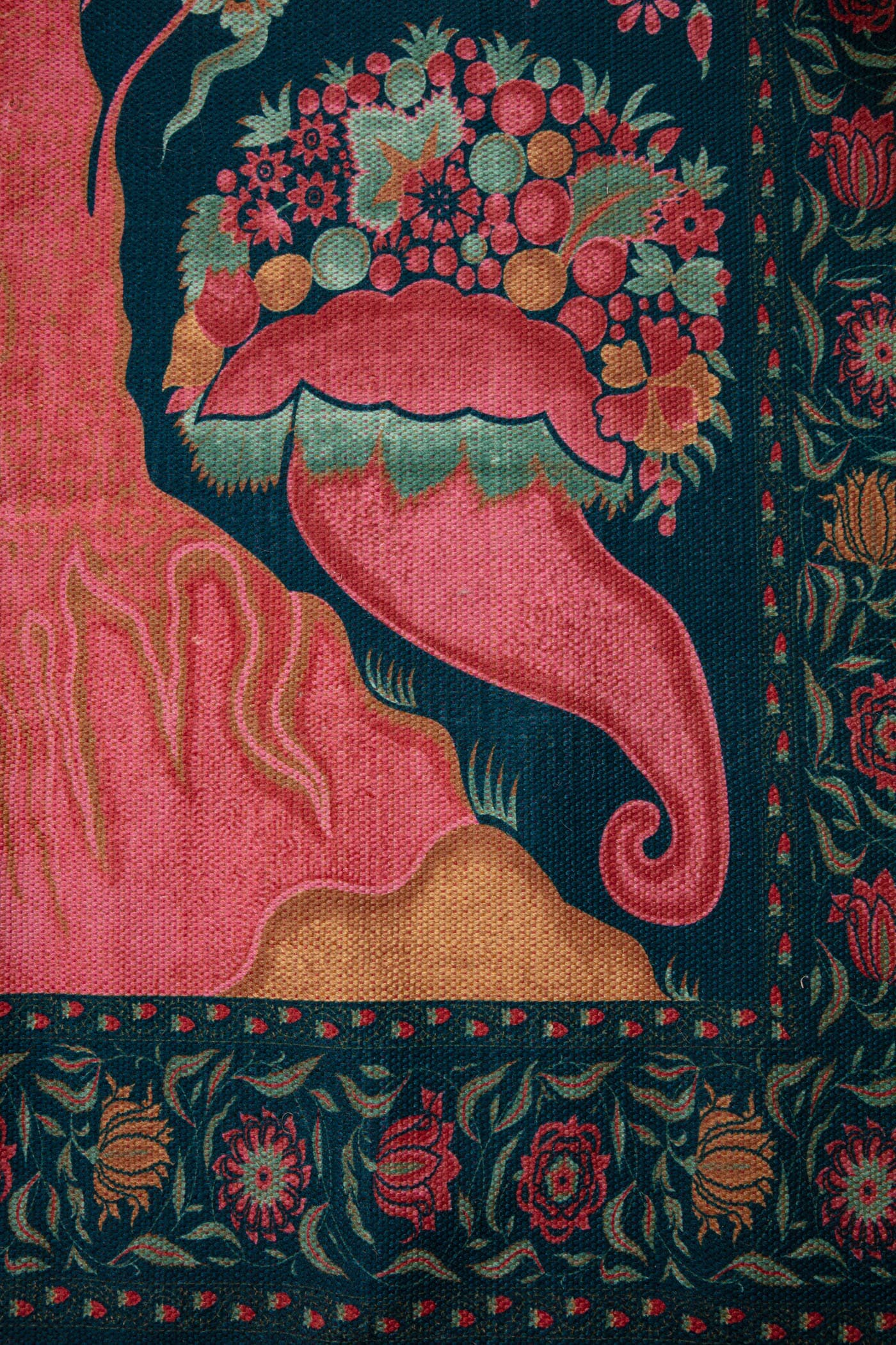 Tree Mönstrad matta - Livets träd, 120x180 cm - Rosa 2 - Indiska