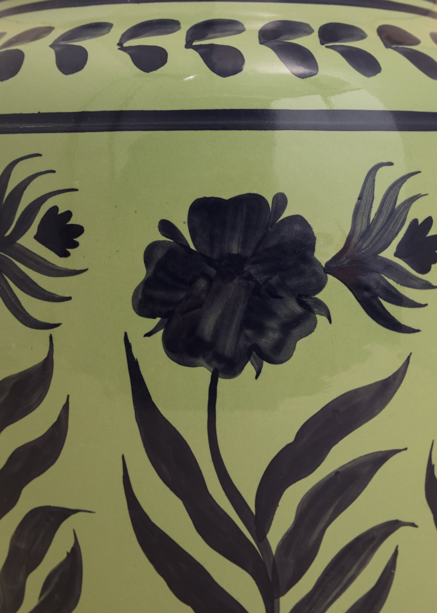 FLORA Håndmalt steintøysvase -  2 - Indiska