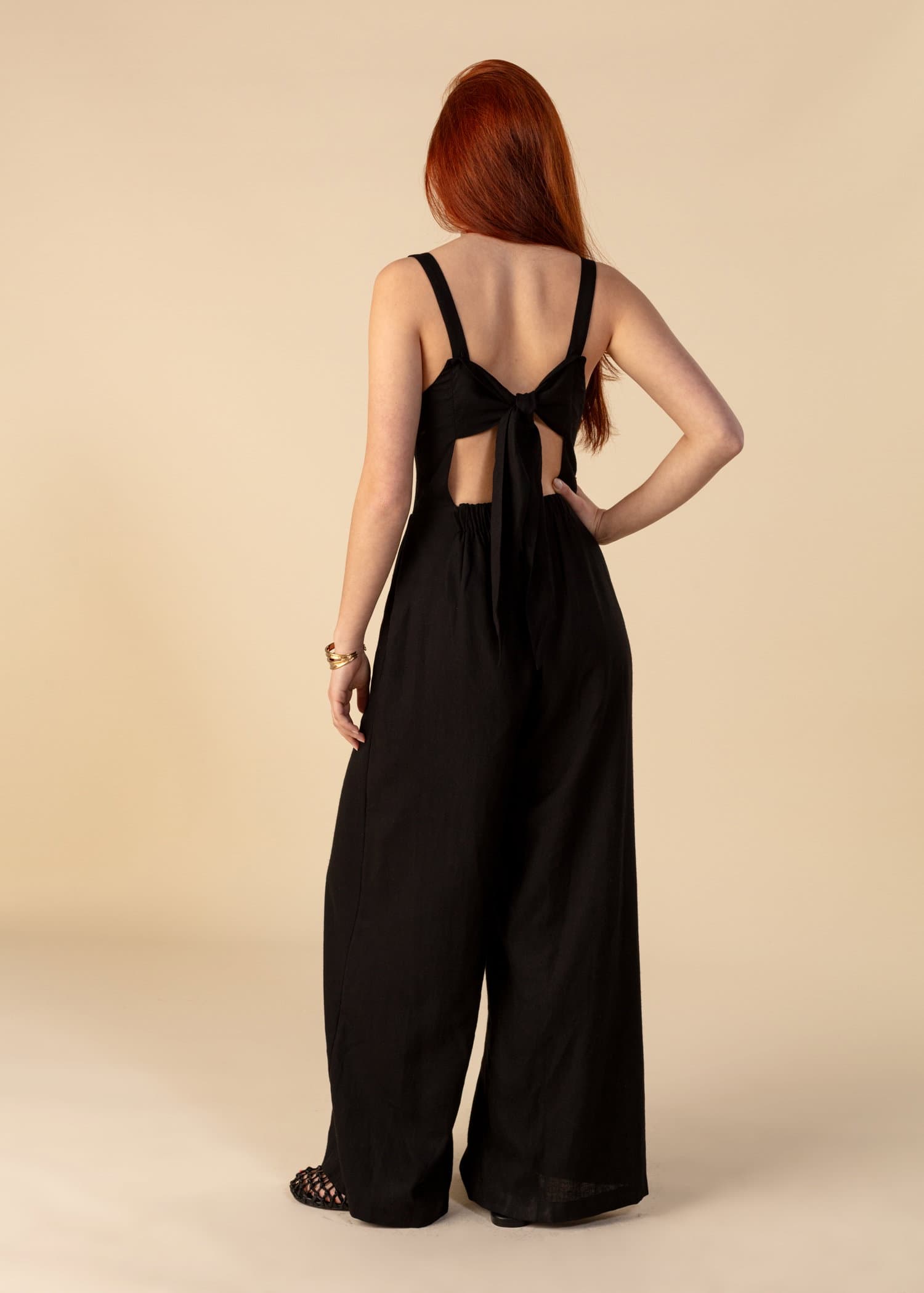 BEATRICE Jumpsuit med öppen rygg - Svart 2 - Indiska