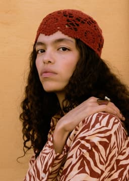CROCHET HAT - Rust