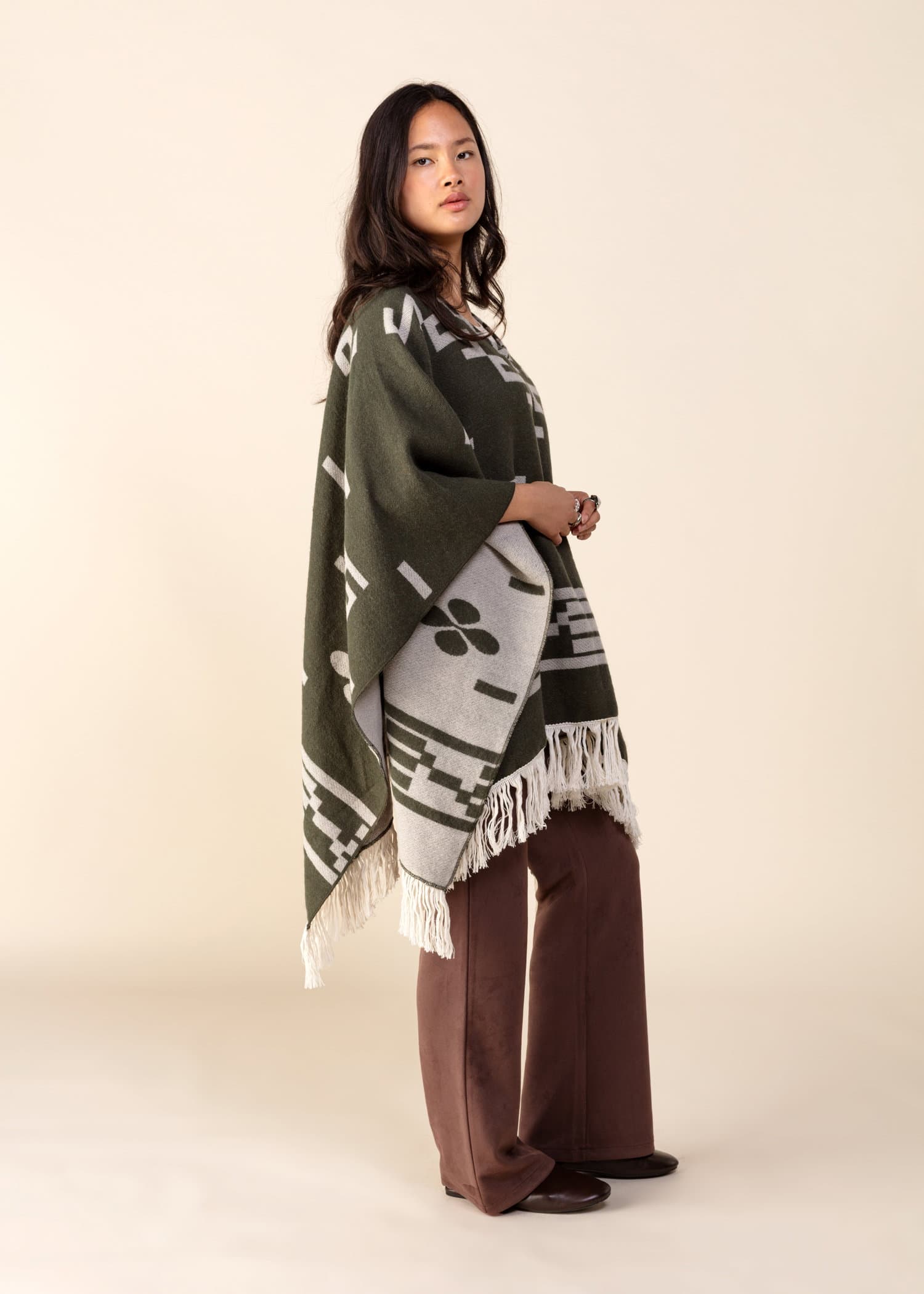 RIRI Mönstrad poncho med fransar - Grön 4 - Indiska