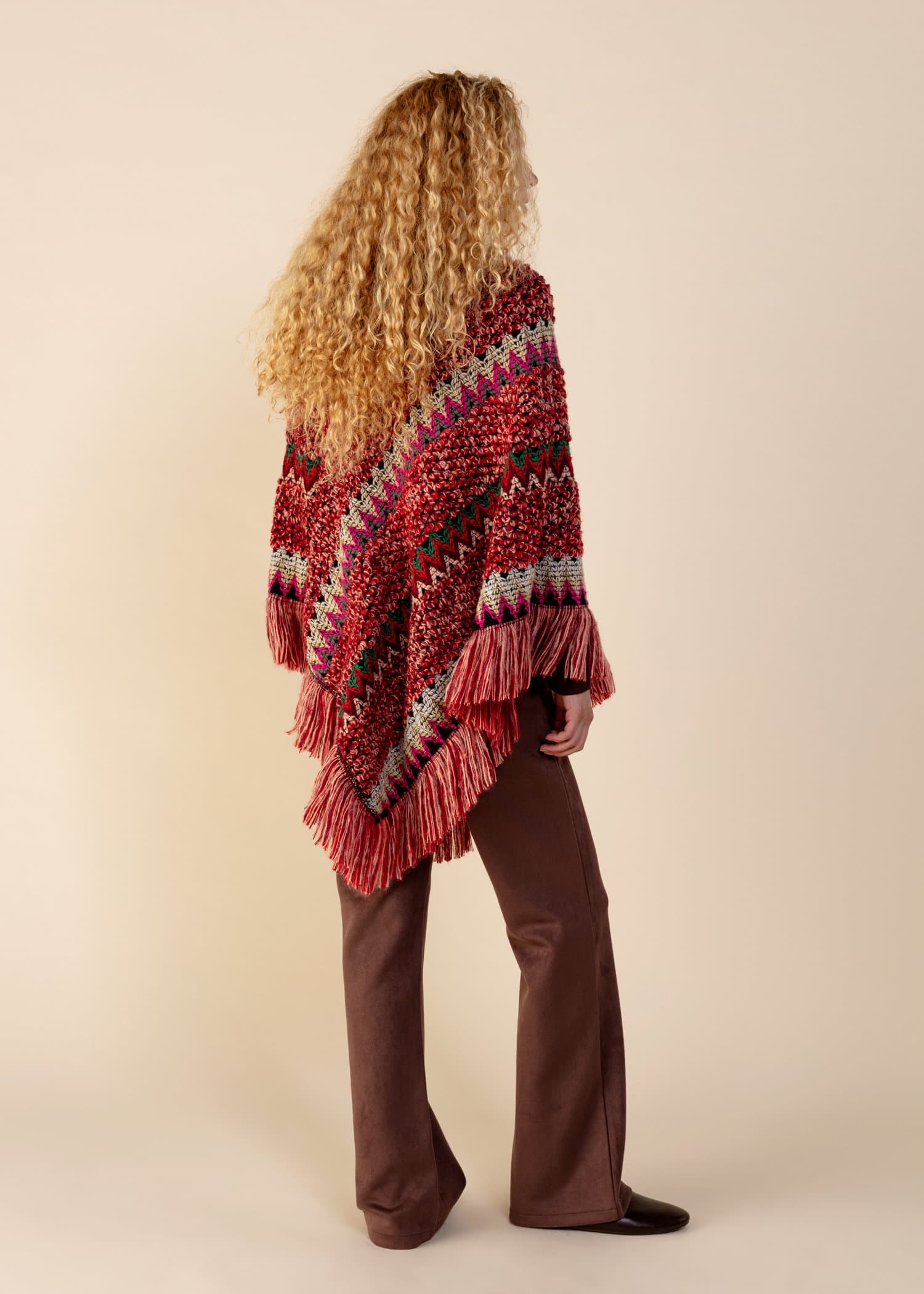 KATARINA Stickad poncho med fransar - Röd 3 - Indiska
