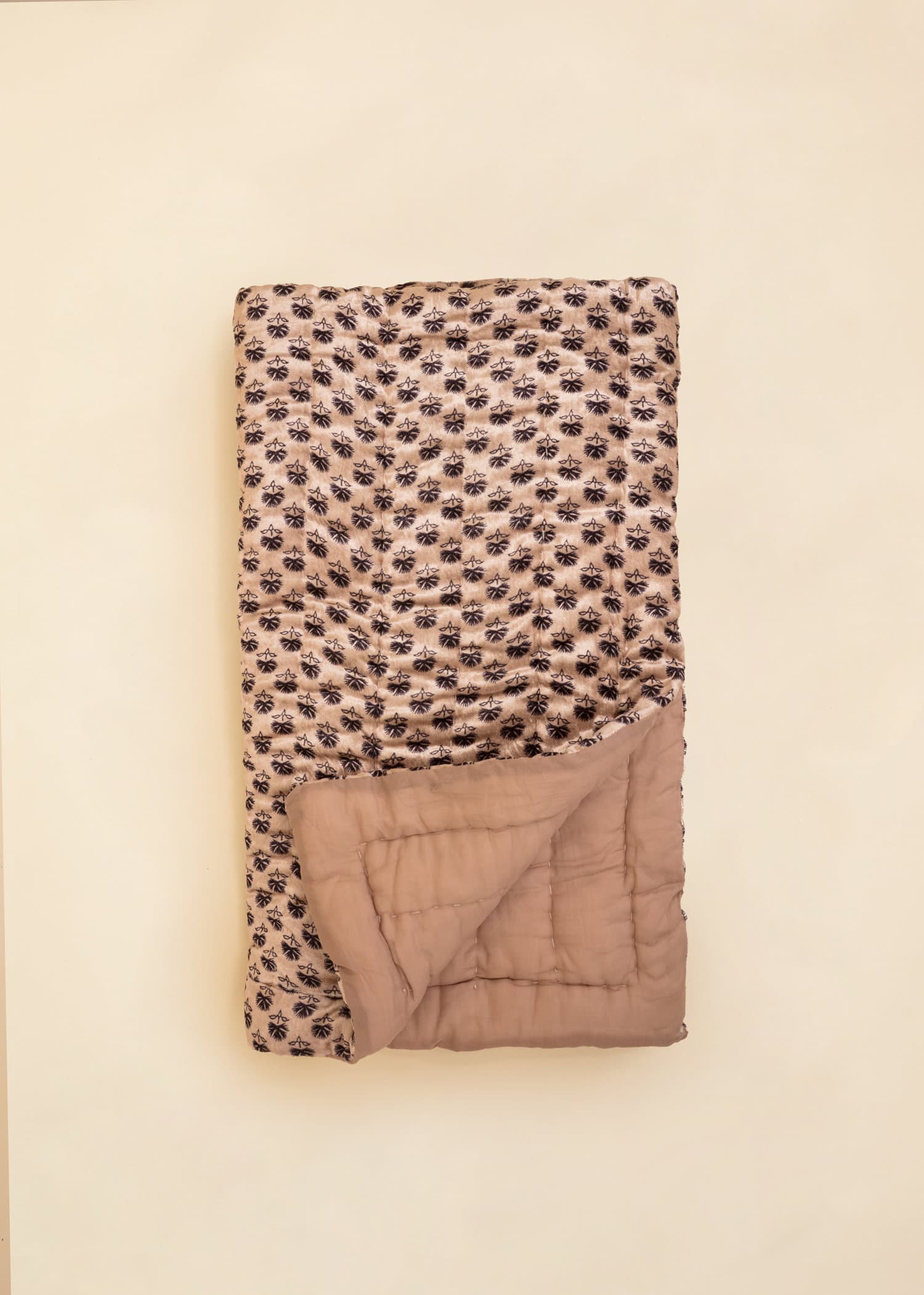 Nisha Kuviollinen päiväpeite 70x140 cm - Vaaleanpunainen 5 - Indiska