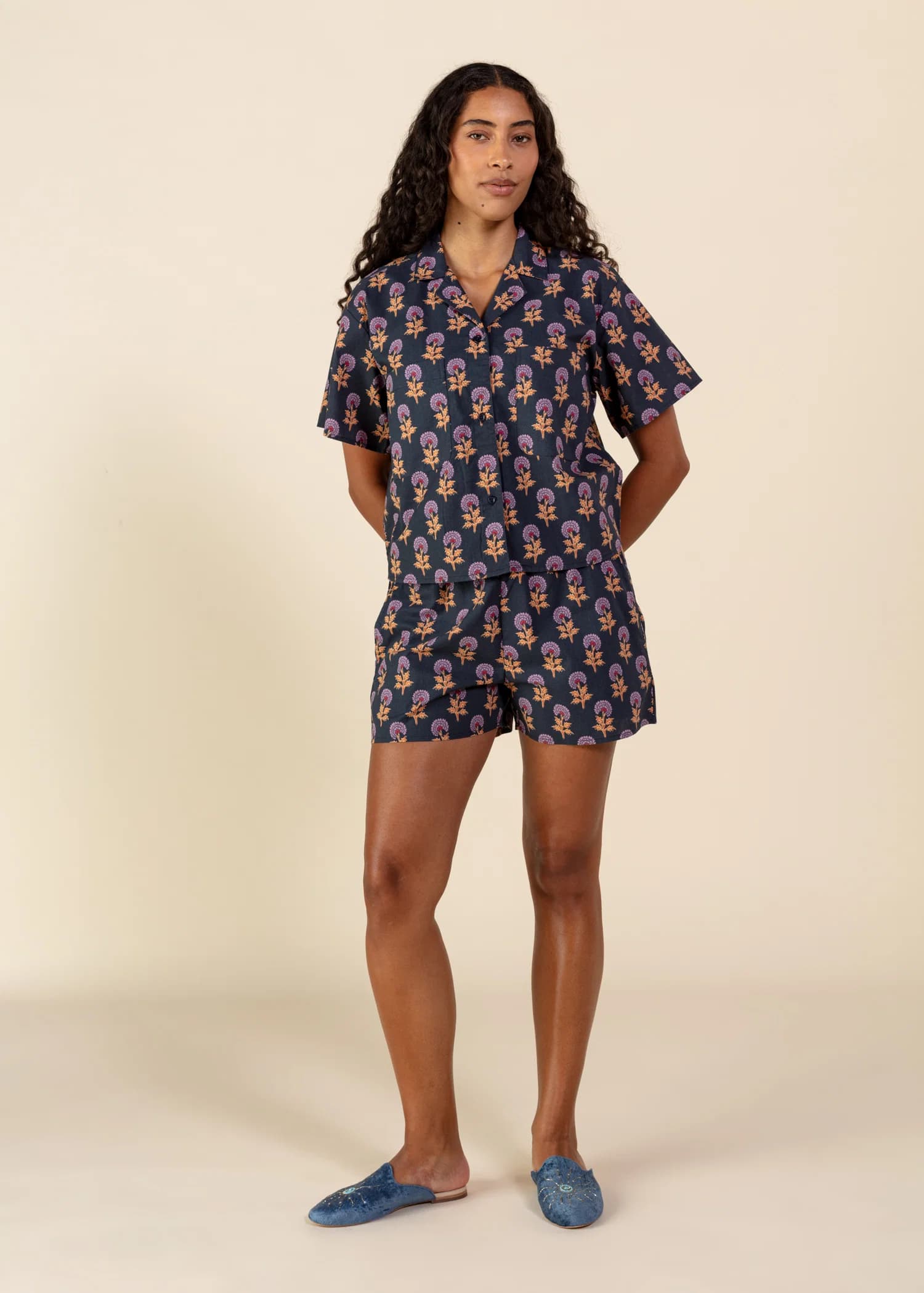 Flora Pyjamasshorts i bomull - Lilla 2 - Indiska