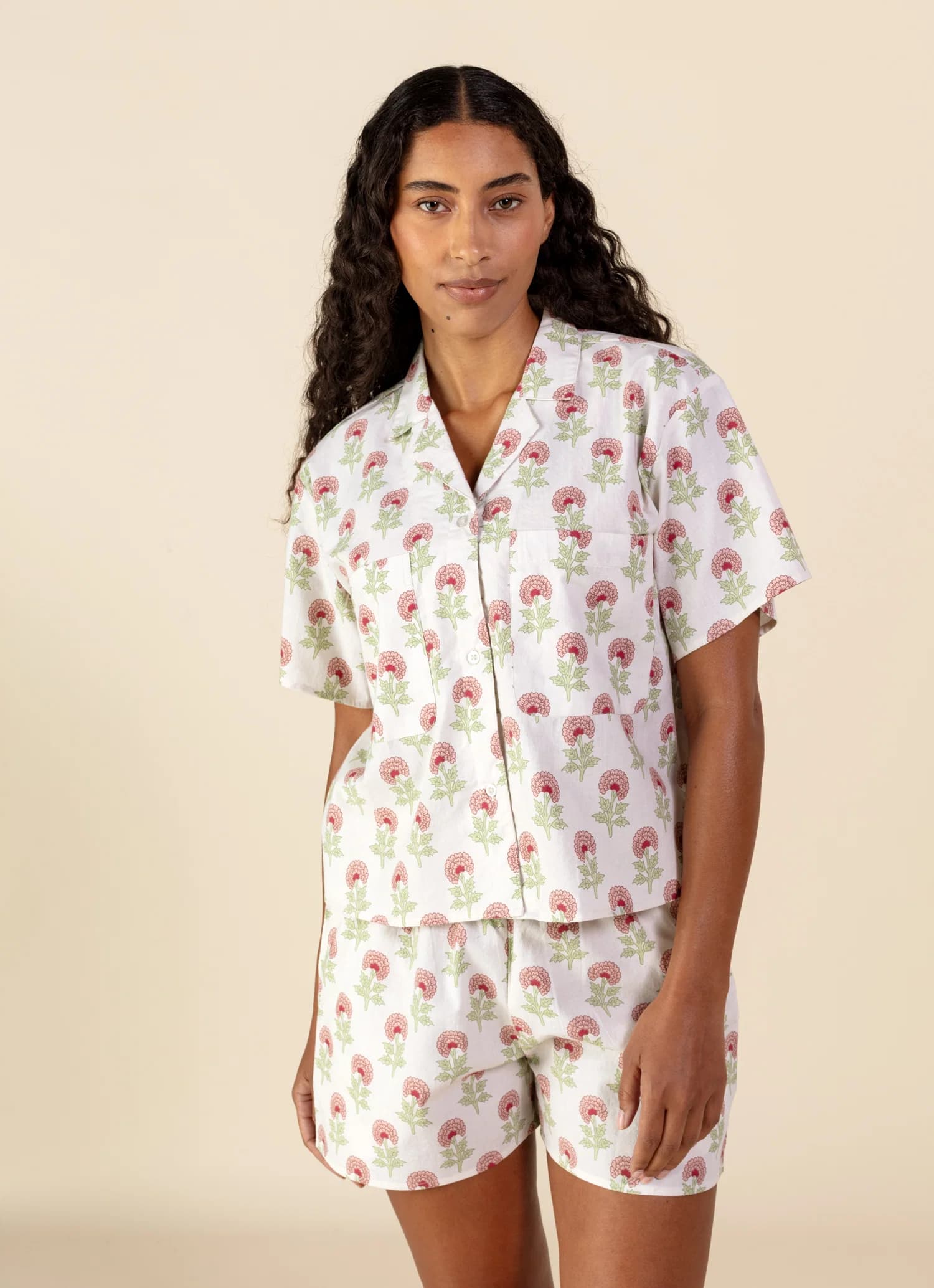 Flora Buttimönstrad pyjamasskjorta i bomull - Rosa 2 - Indiska
