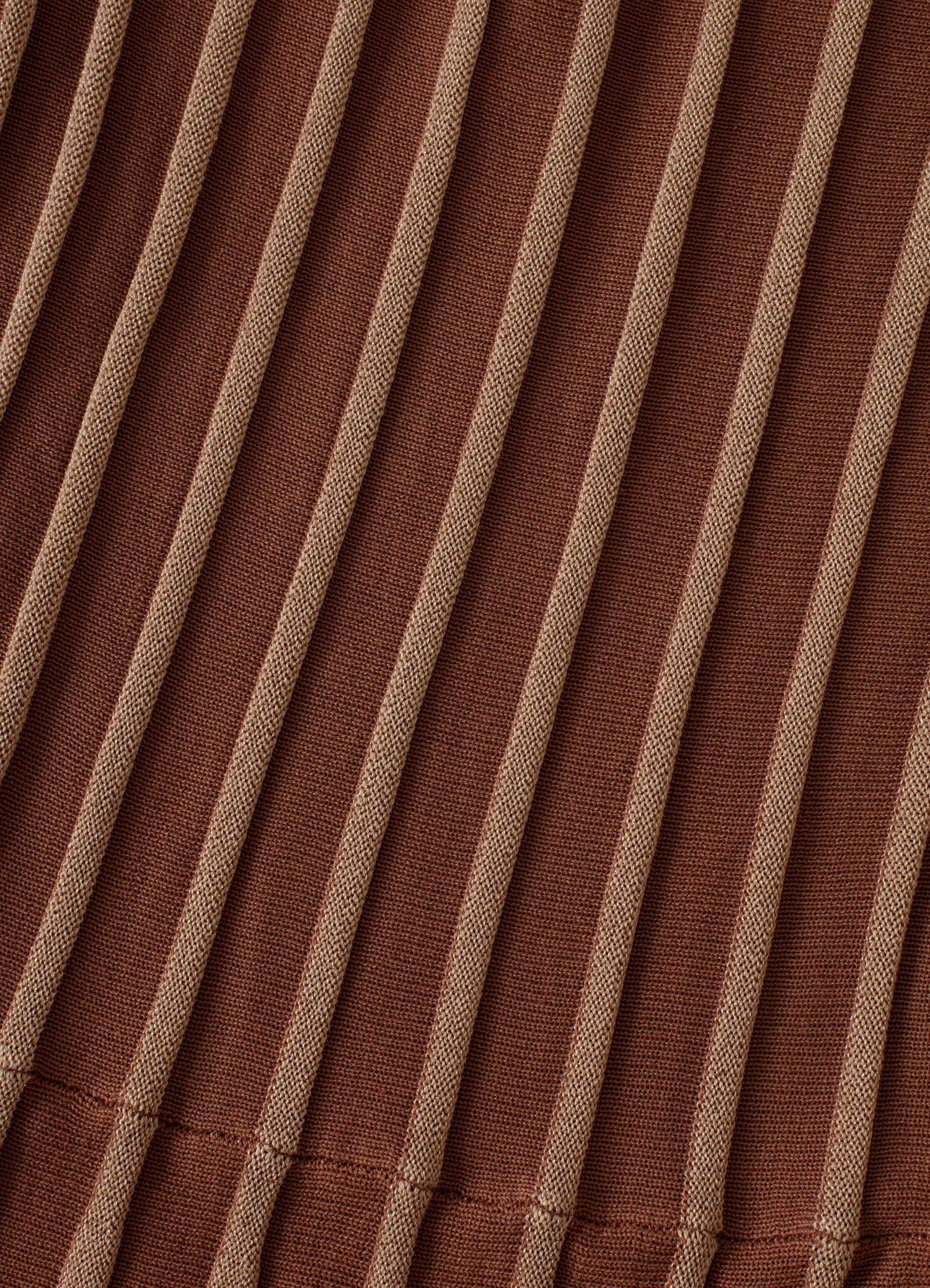 ELLE Stickad skimrande maxiklänning - Beige 3 - Indiska
