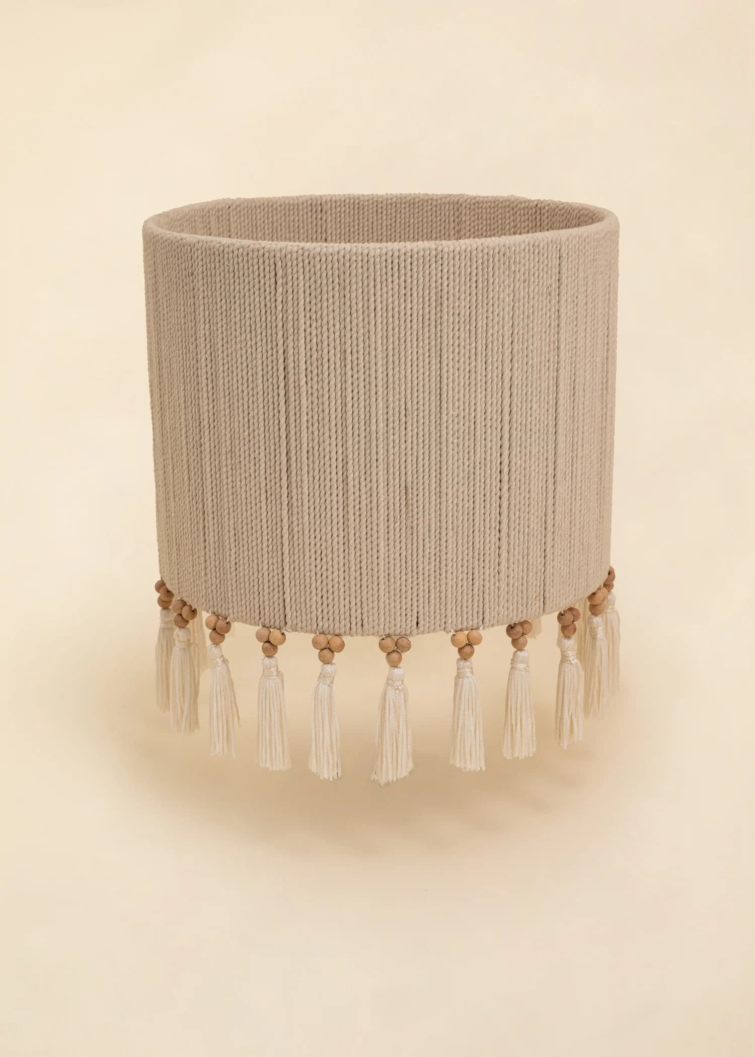 FRINGE Handgjord lampskärm med fransar - Beige 1 - Indiska