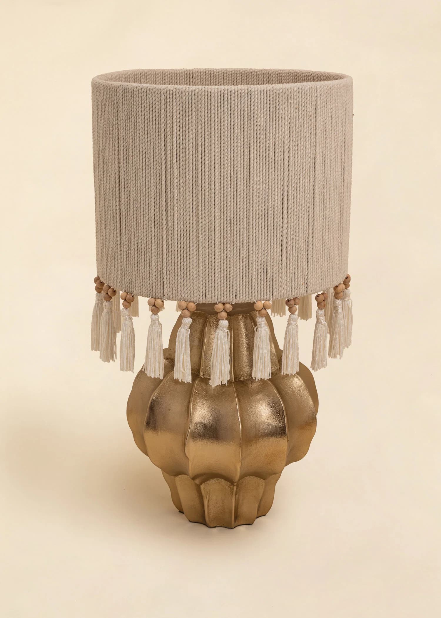 FRINGE Handgjord lampskärm med fransar - Beige 2 - Indiska